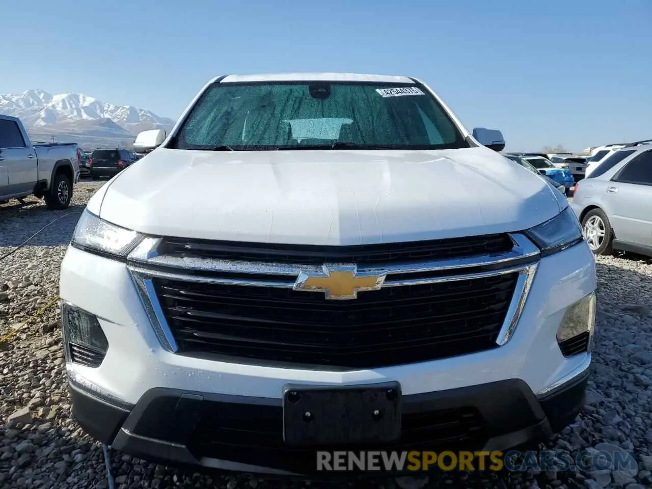 5 Photograph of a damaged car 1GNEVLKWXNJ107625 CHEVROLET TRAVERSE 2022