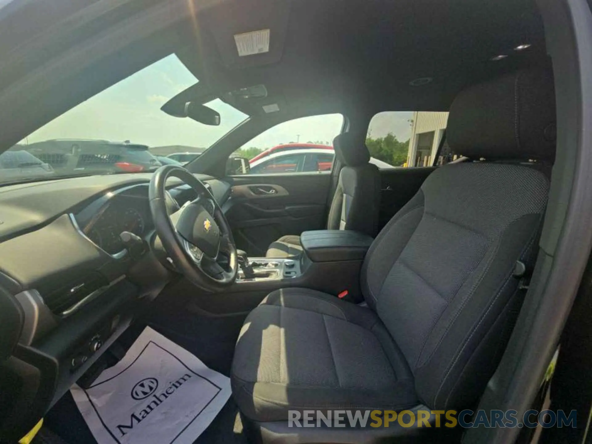 13 Photograph of a damaged car 1GNEVMKW4NJ123597 CHEVROLET TRAVERSE 2022