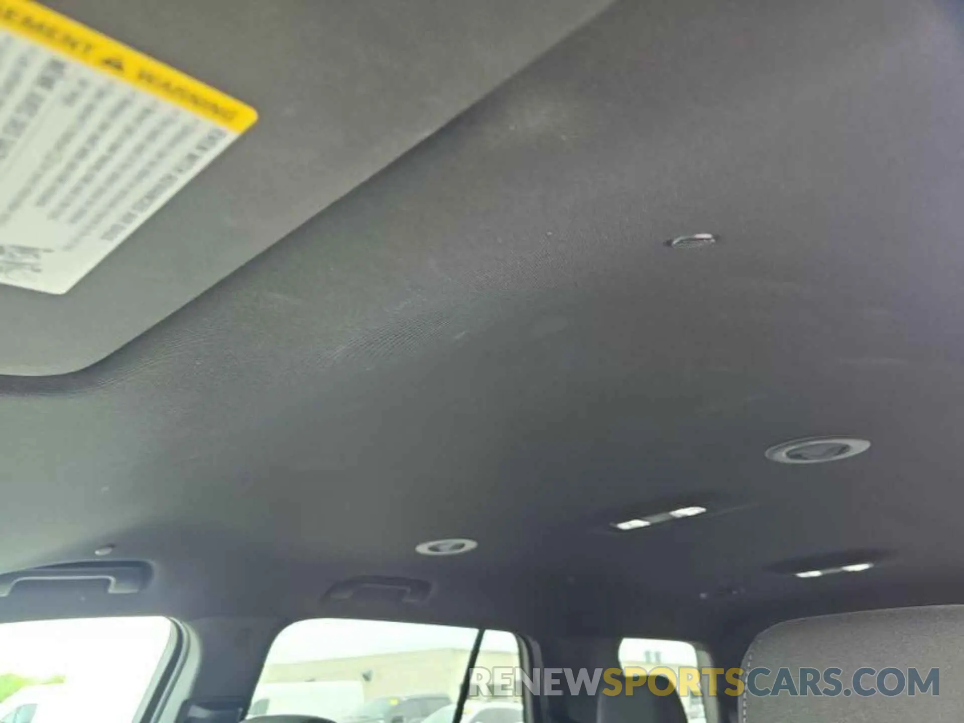 5 Photograph of a damaged car 1GNEVMKW4NJ123597 CHEVROLET TRAVERSE 2022