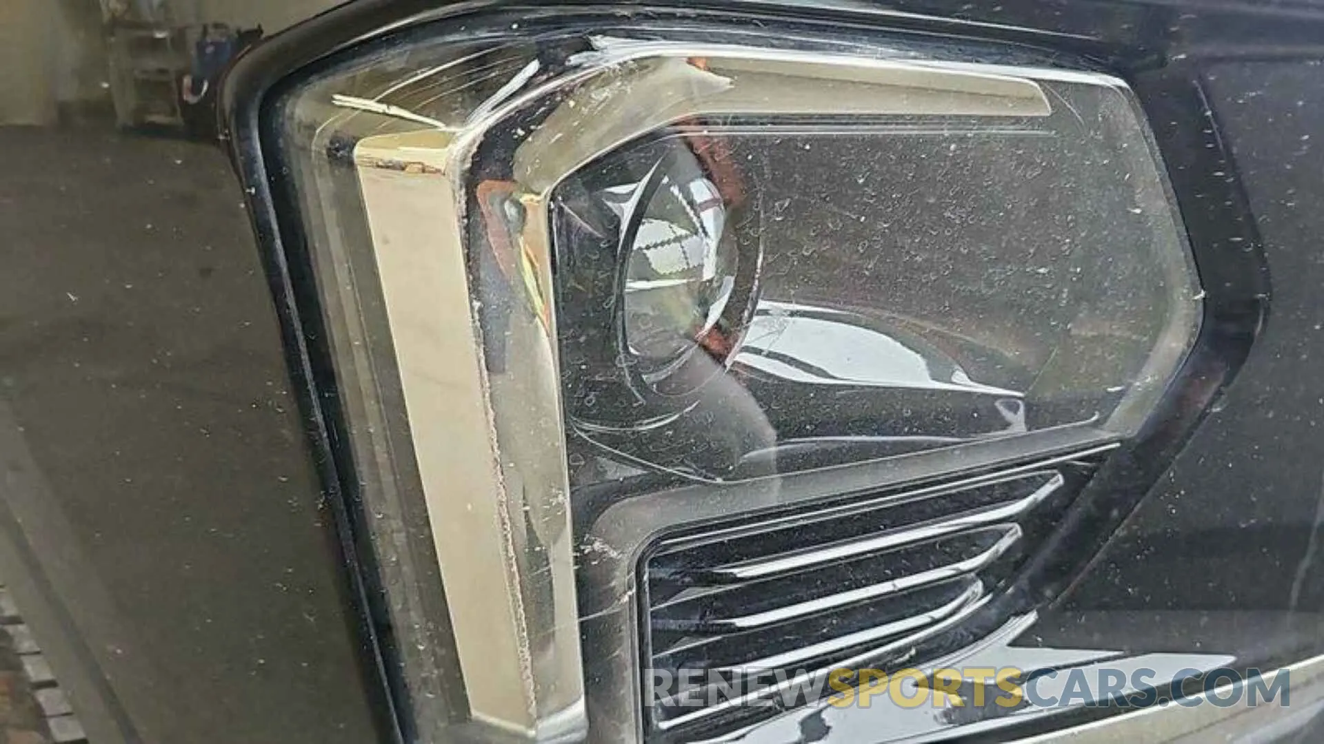 6 Photograph of a damaged car 1GNEVMKW4NJ123597 CHEVROLET TRAVERSE 2022