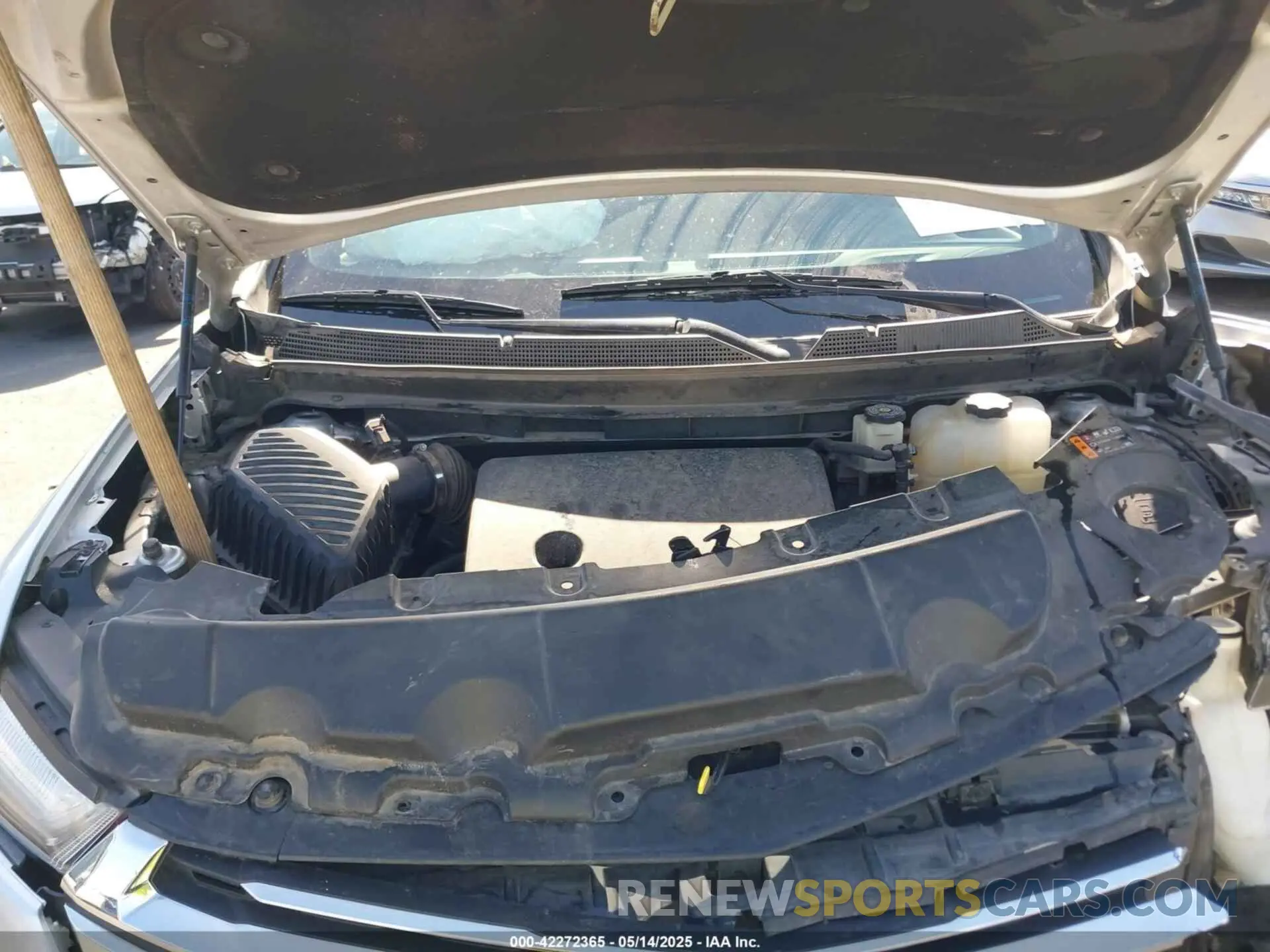 10 Photograph of a damaged car 1GNEVMKW7NJ168646 CHEVROLET TRAVERSE 2022