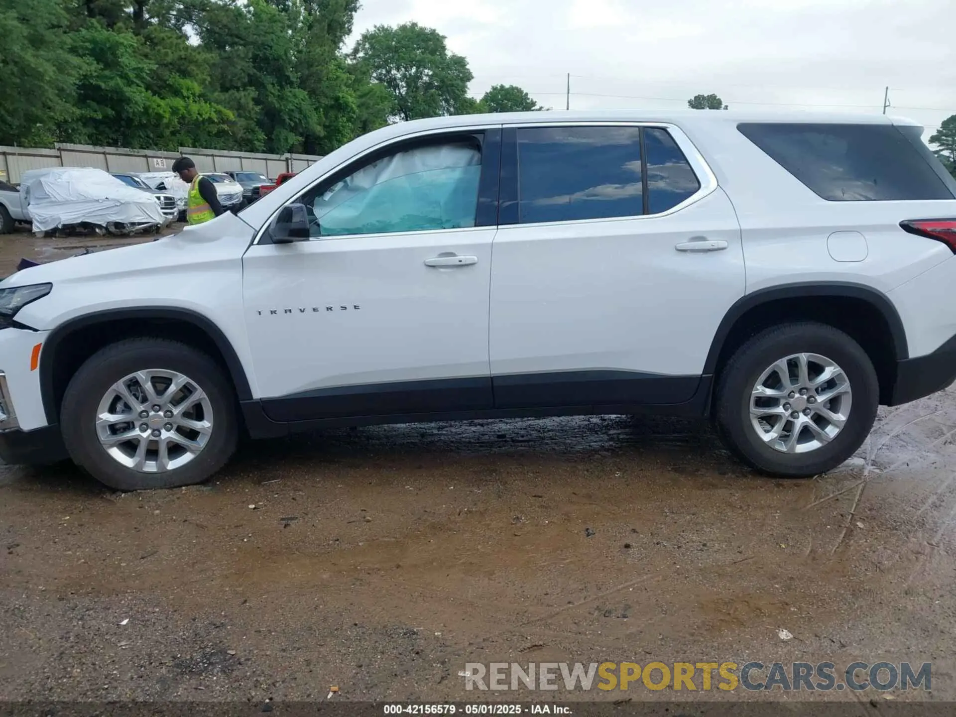 15 Photograph of a damaged car 1GNERFKW0PJ328742 CHEVROLET TRAVERSE 2023