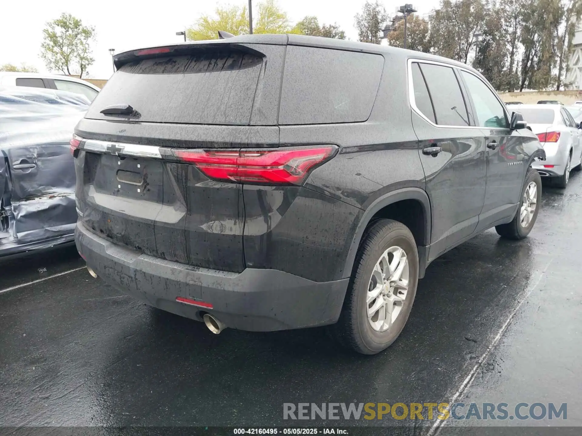 4 Photograph of a damaged car 1GNERFKW0PJ329423 CHEVROLET TRAVERSE 2023