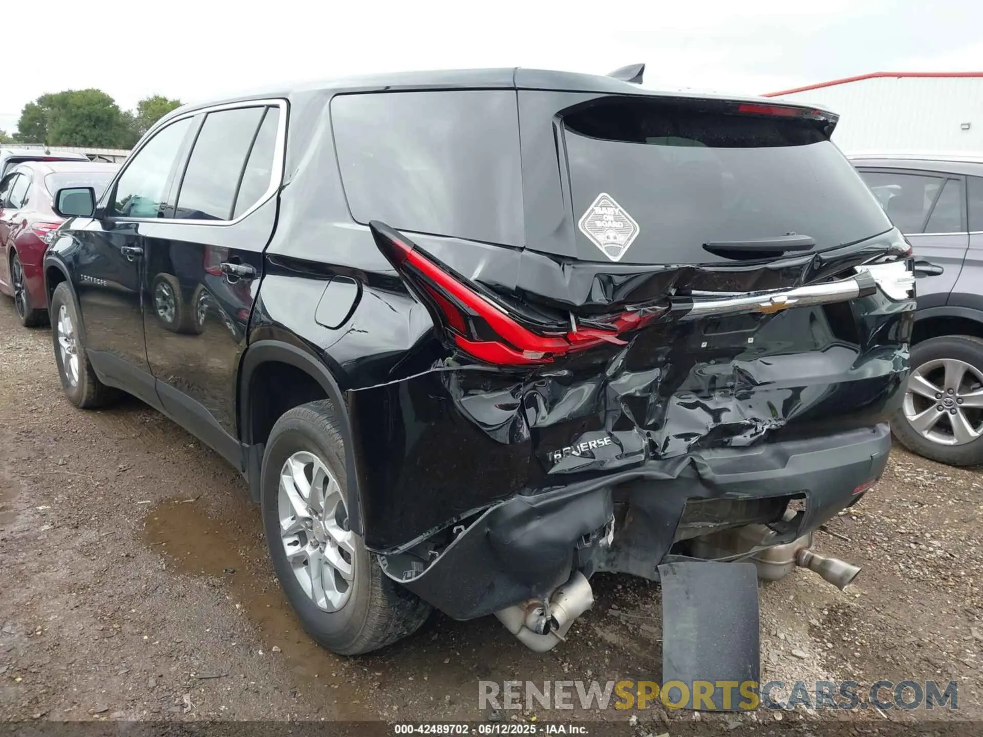 3 Photograph of a damaged car 1GNERFKW1PJ333545 CHEVROLET TRAVERSE 2023