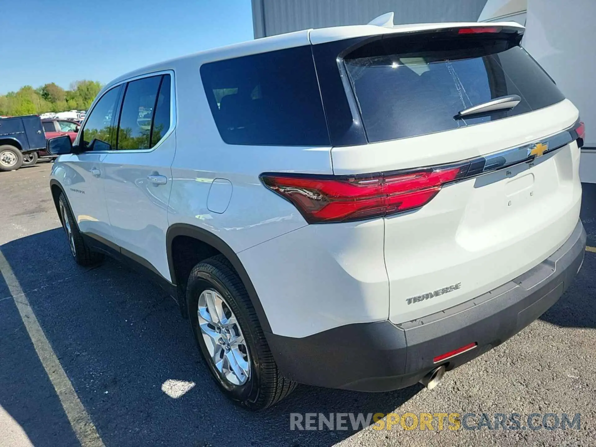 2 Photograph of a damaged car 1GNERFKW3PJ114117 CHEVROLET TRAVERSE 2023
