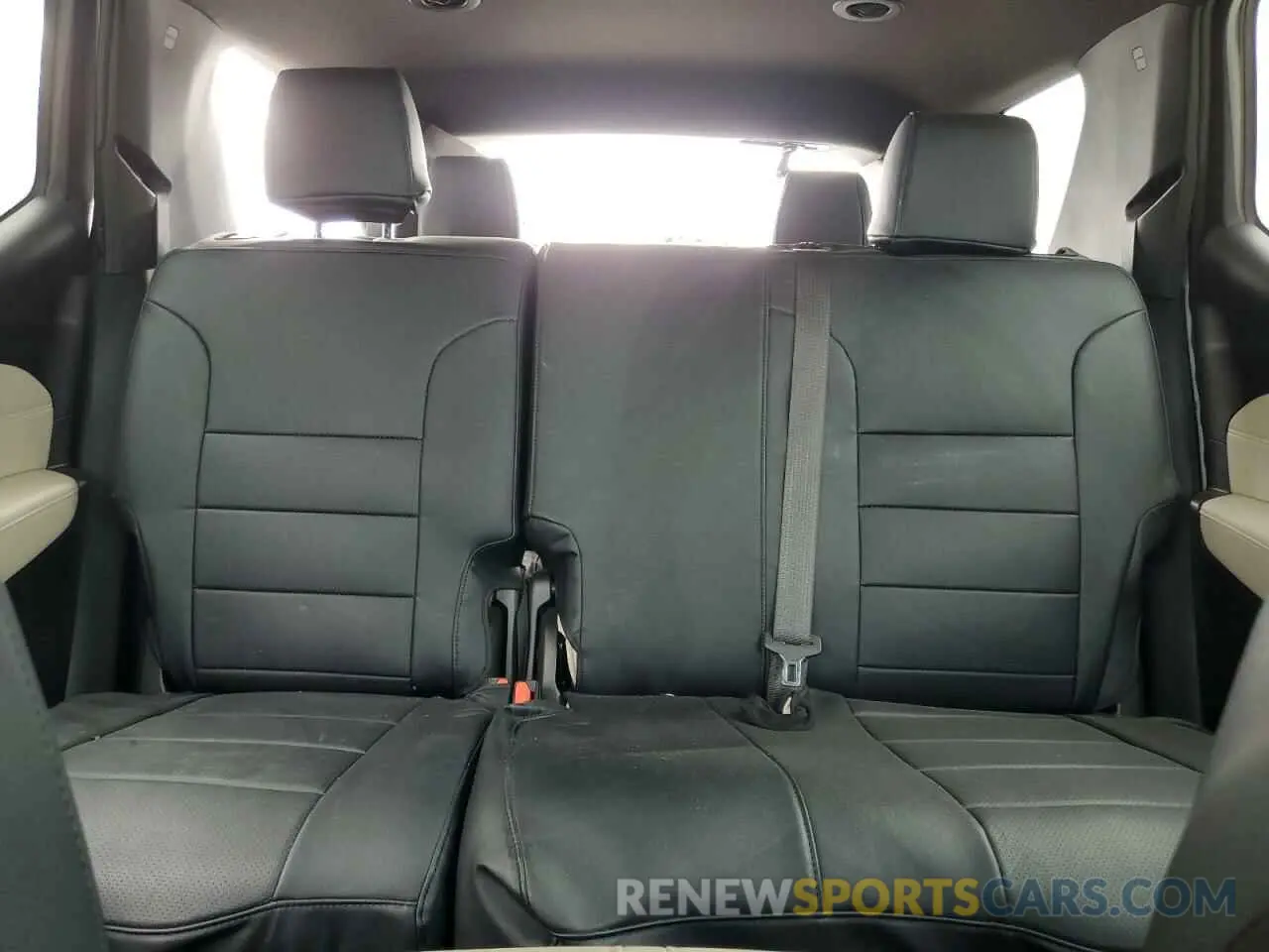 10 Photograph of a damaged car 1GNERFKW3PJ256533 CHEVROLET TRAVERSE 2023