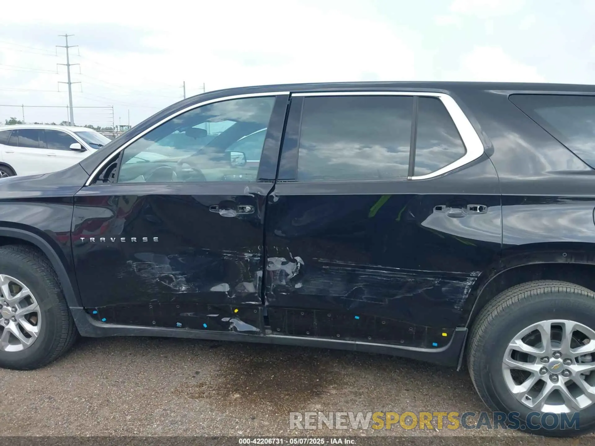 14 Photograph of a damaged car 1GNERFKW6PJ192035 CHEVROLET TRAVERSE 2023