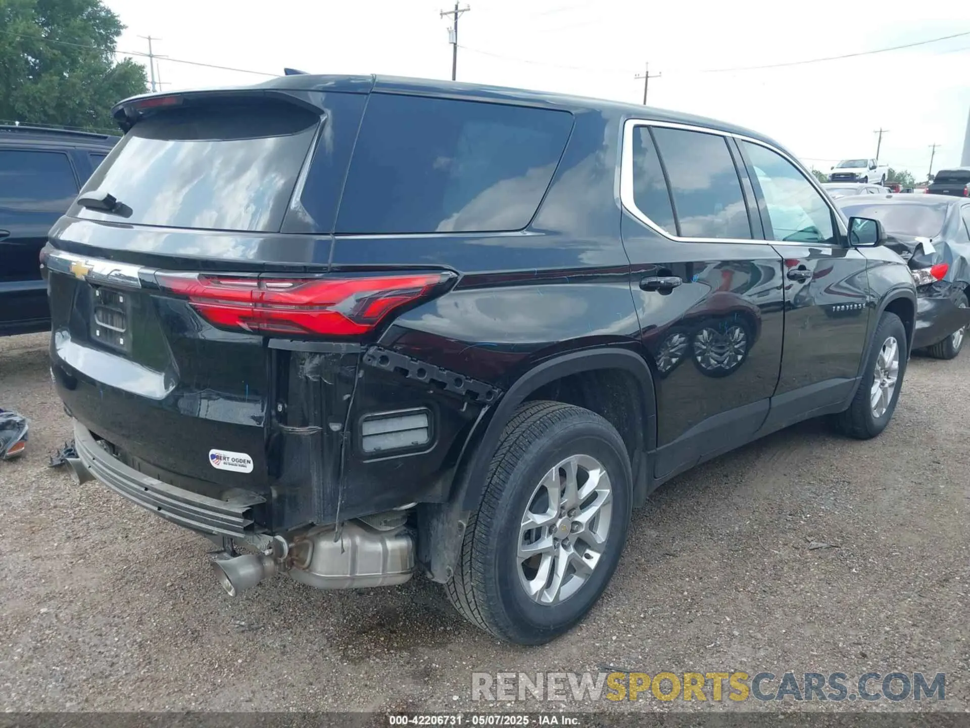 4 Photograph of a damaged car 1GNERFKW6PJ192035 CHEVROLET TRAVERSE 2023