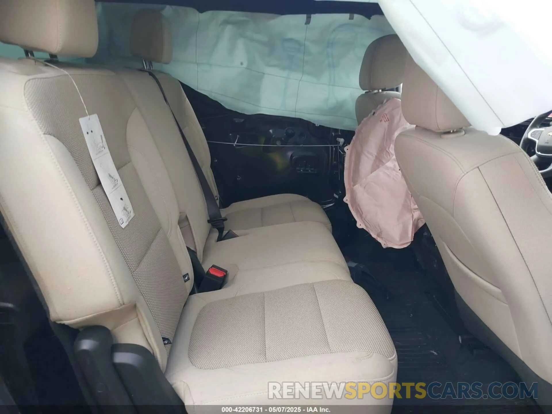 8 Photograph of a damaged car 1GNERFKW6PJ192035 CHEVROLET TRAVERSE 2023