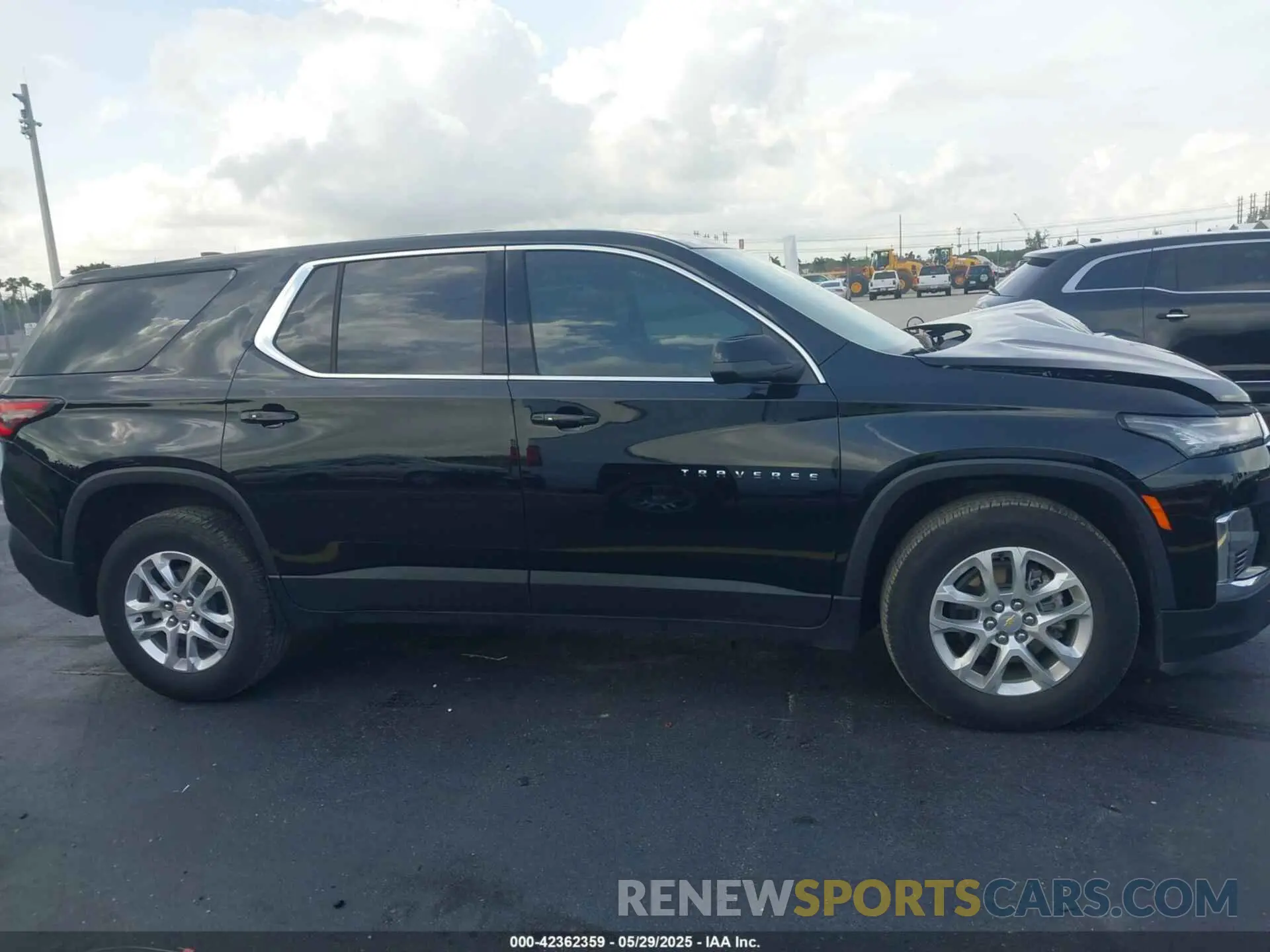 13 Photograph of a damaged car 1GNERFKW6PJ331614 CHEVROLET TRAVERSE 2023