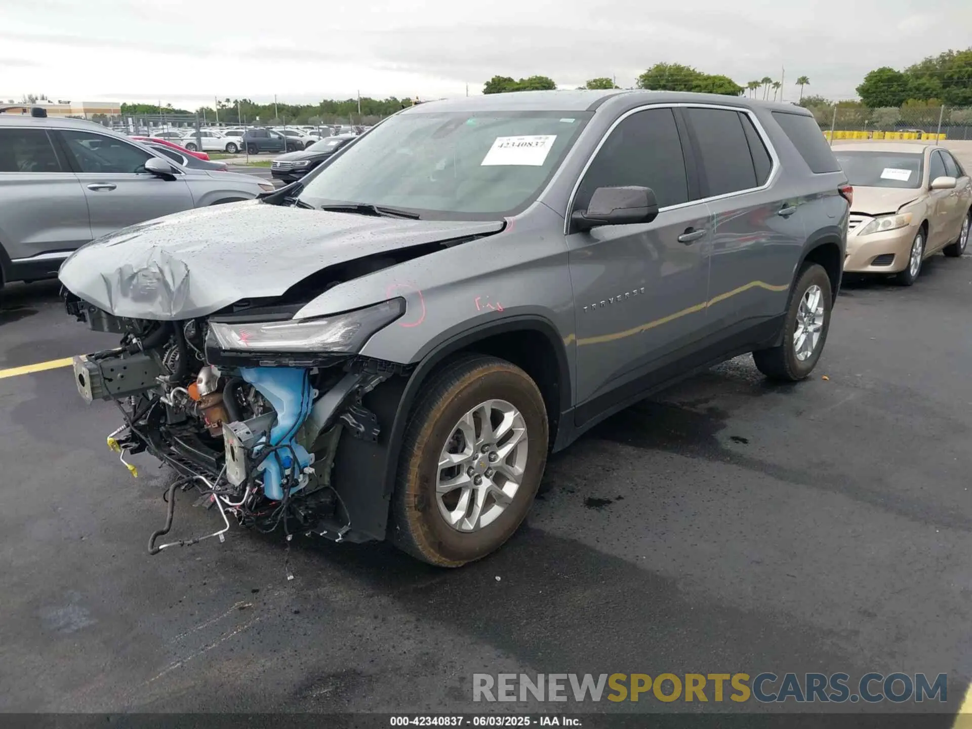 2 Photograph of a damaged car 1GNERFKW6PJ340667 CHEVROLET TRAVERSE 2023