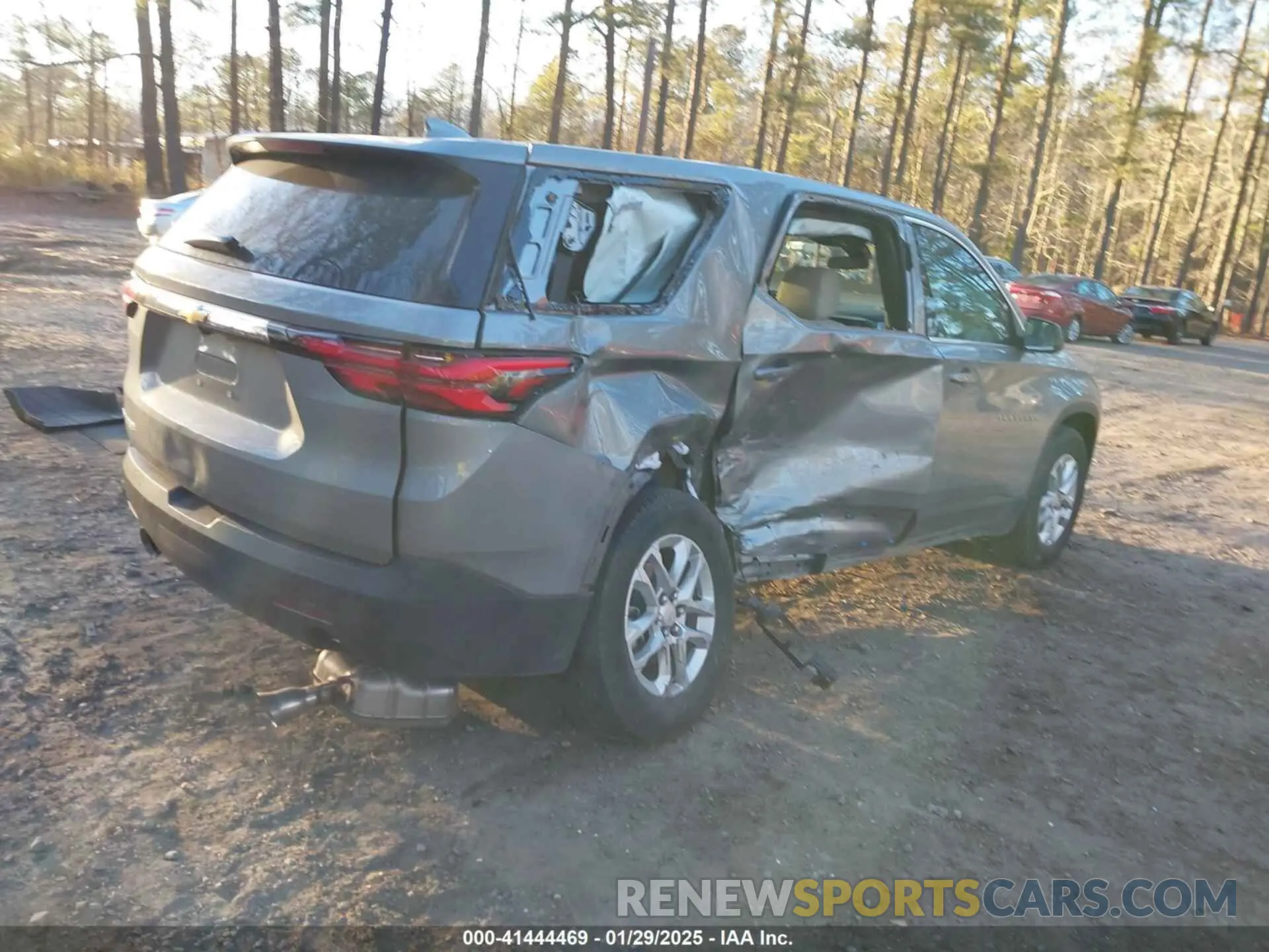 4 Photograph of a damaged car 1GNERFKW7PJ135438 CHEVROLET TRAVERSE 2023