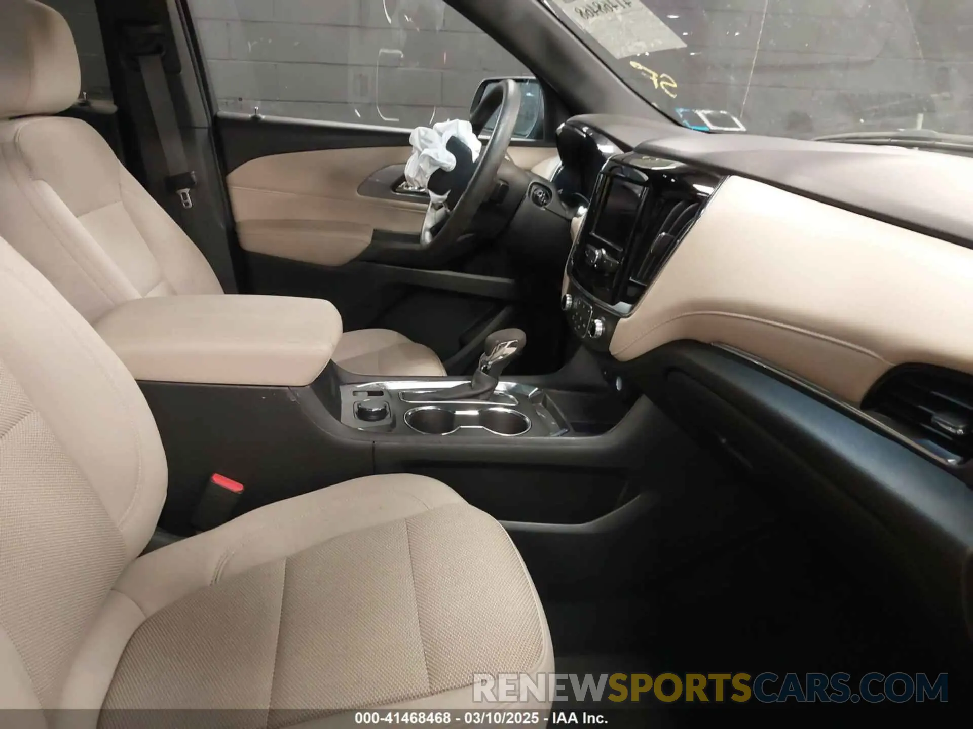 5 Photograph of a damaged car 1GNERFKW7PJ280480 CHEVROLET TRAVERSE 2023