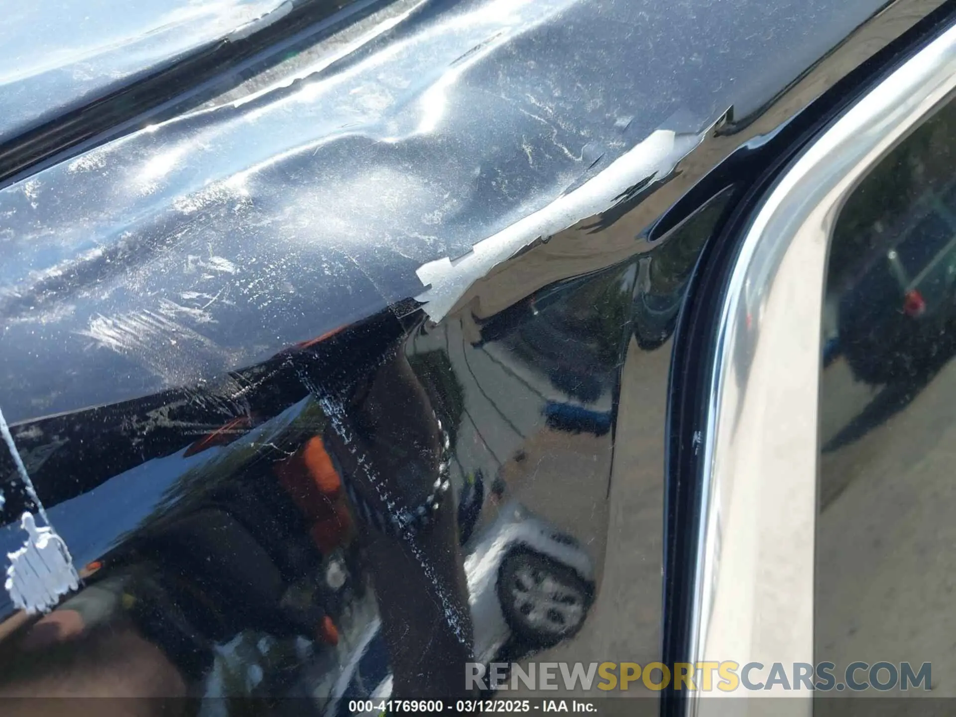 18 Photograph of a damaged car 1GNERFKW7PJ327409 CHEVROLET TRAVERSE 2023