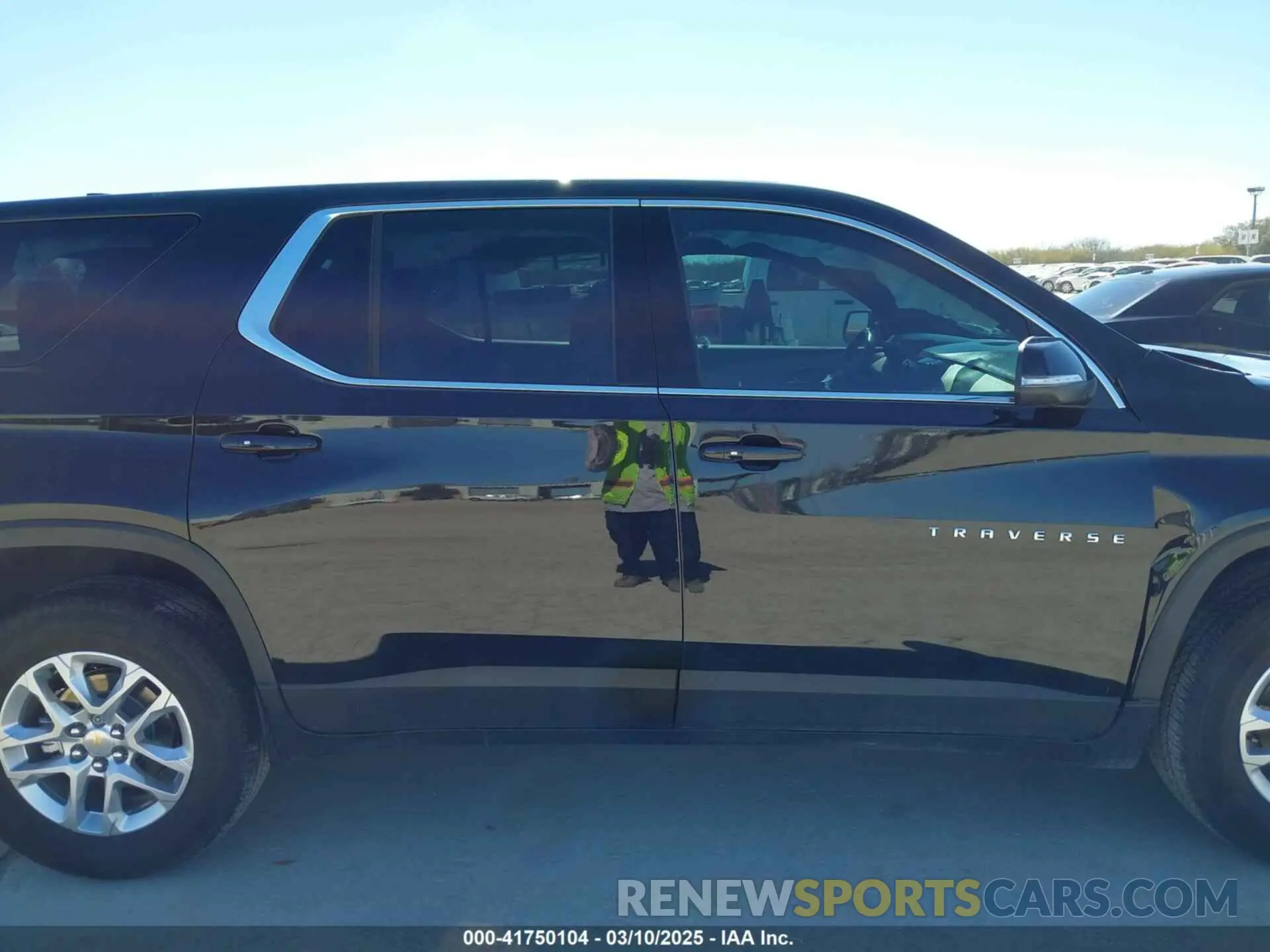 13 Photograph of a damaged car 1GNERFKW7PJ337535 CHEVROLET TRAVERSE 2023