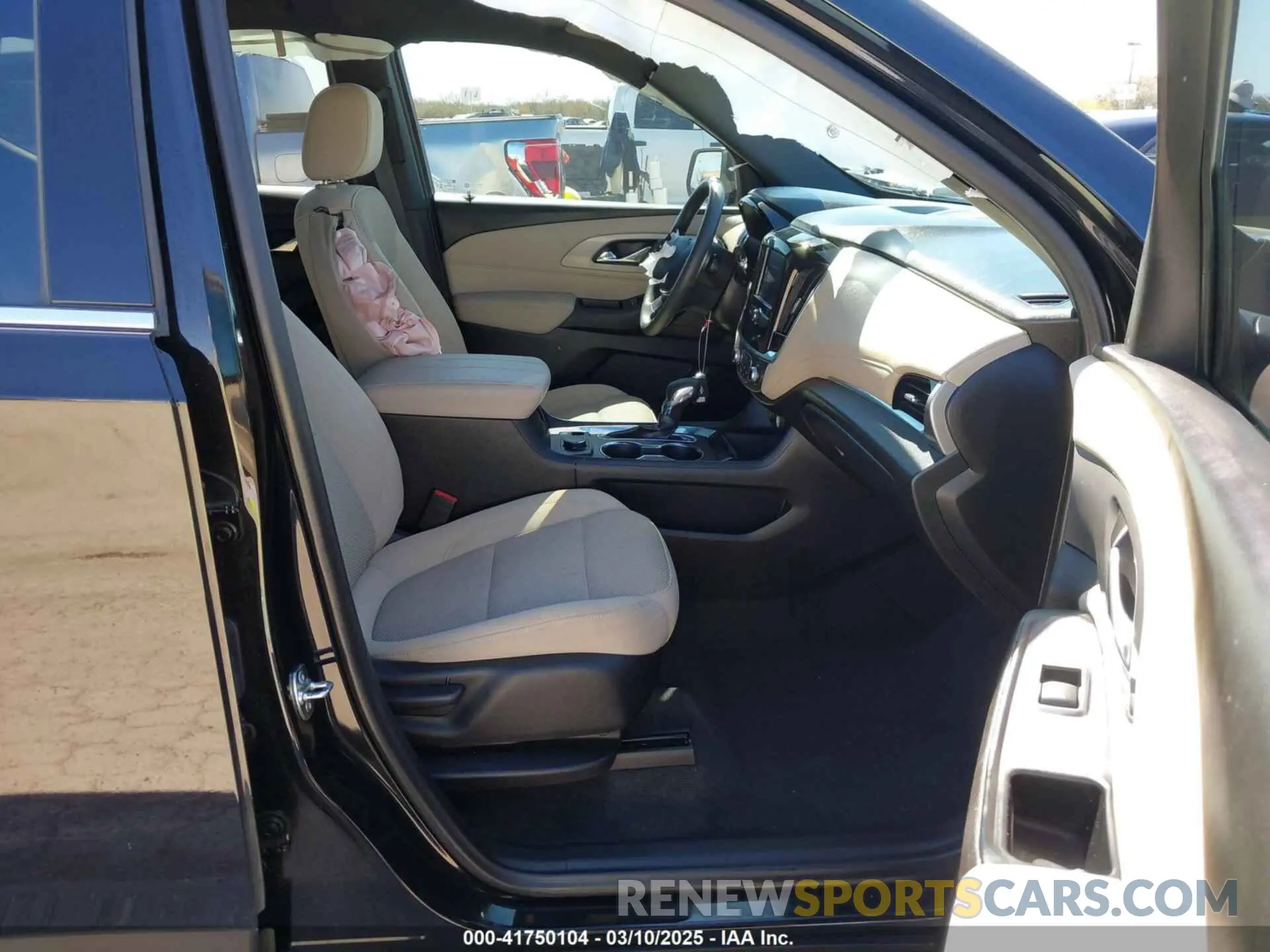 5 Photograph of a damaged car 1GNERFKW7PJ337535 CHEVROLET TRAVERSE 2023