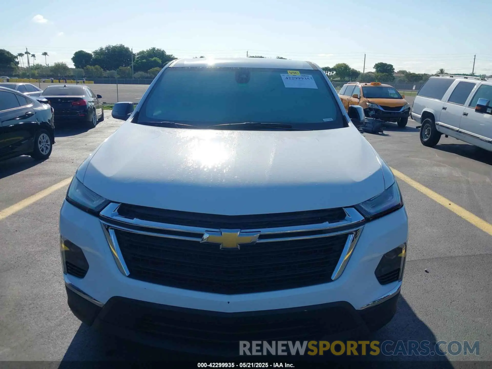 12 Photograph of a damaged car 1GNERFKW8PJ272498 CHEVROLET TRAVERSE 2023