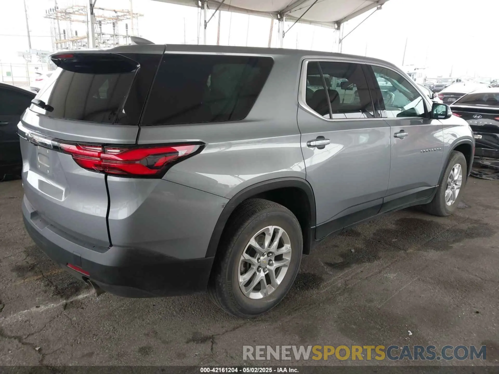4 Photograph of a damaged car 1GNERFKW8PJ294288 CHEVROLET TRAVERSE 2023