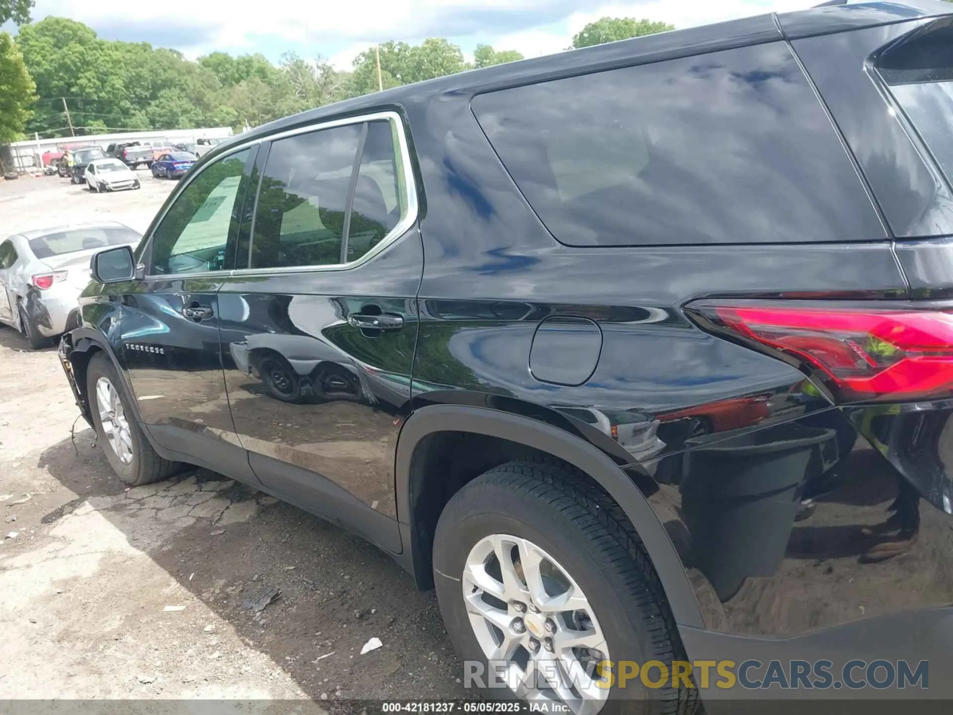 14 Photograph of a damaged car 1GNERFKW9PJ319344 CHEVROLET TRAVERSE 2023