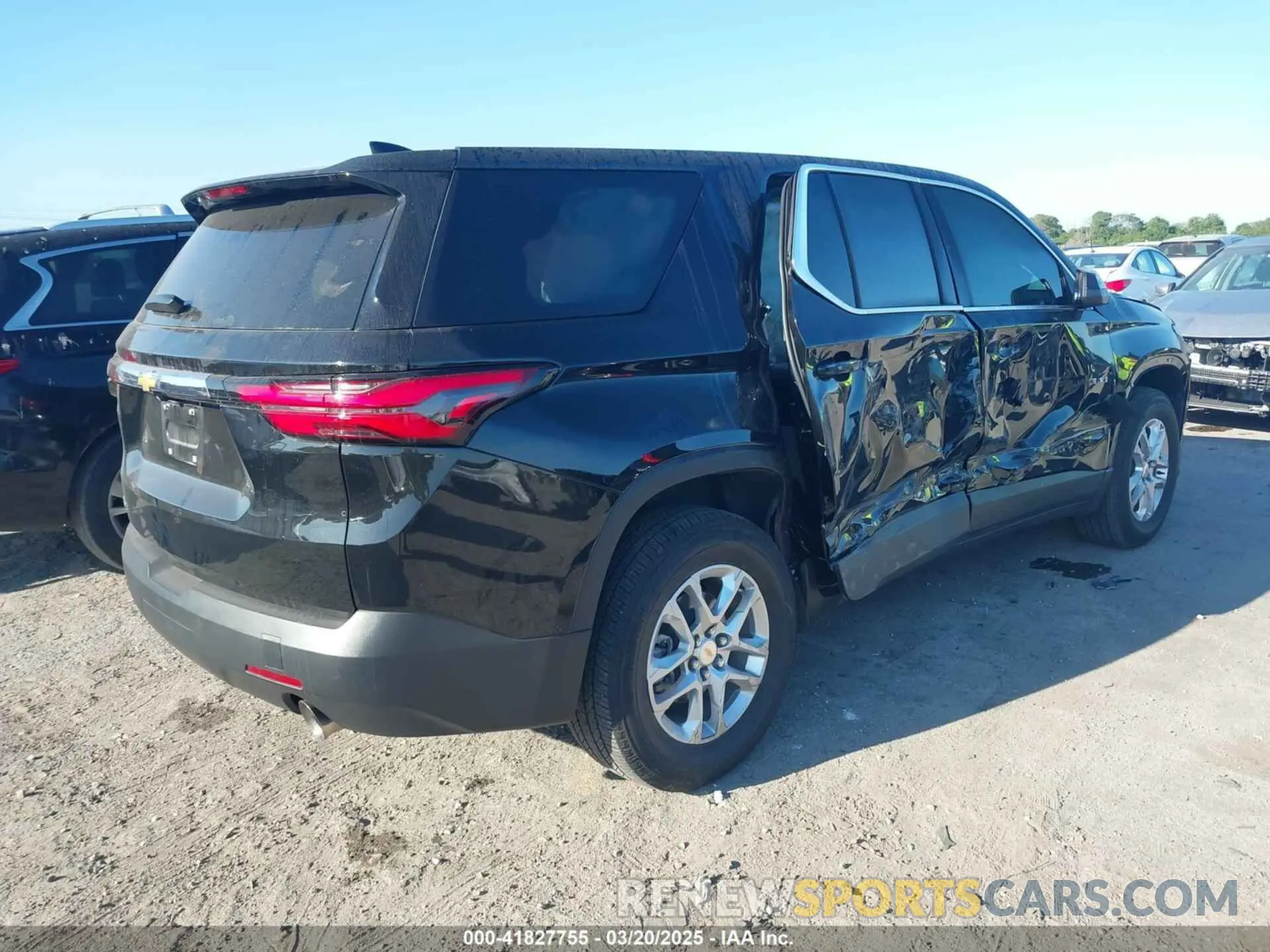 4 Photograph of a damaged car 1GNERFKW9PJ340291 CHEVROLET TRAVERSE 2023