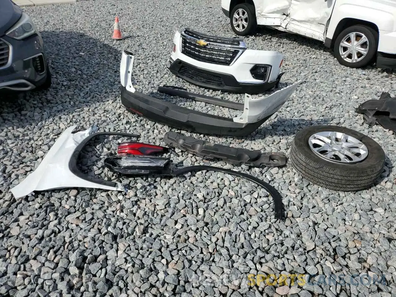 13 Photograph of a damaged car 1GNERFKWXPJ177179 CHEVROLET TRAVERSE 2023