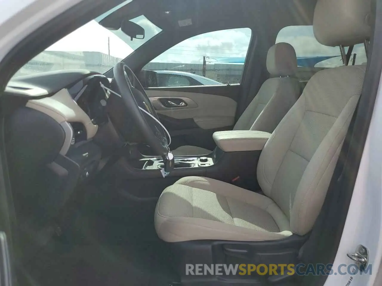 7 Photograph of a damaged car 1GNERFKWXPJ177179 CHEVROLET TRAVERSE 2023