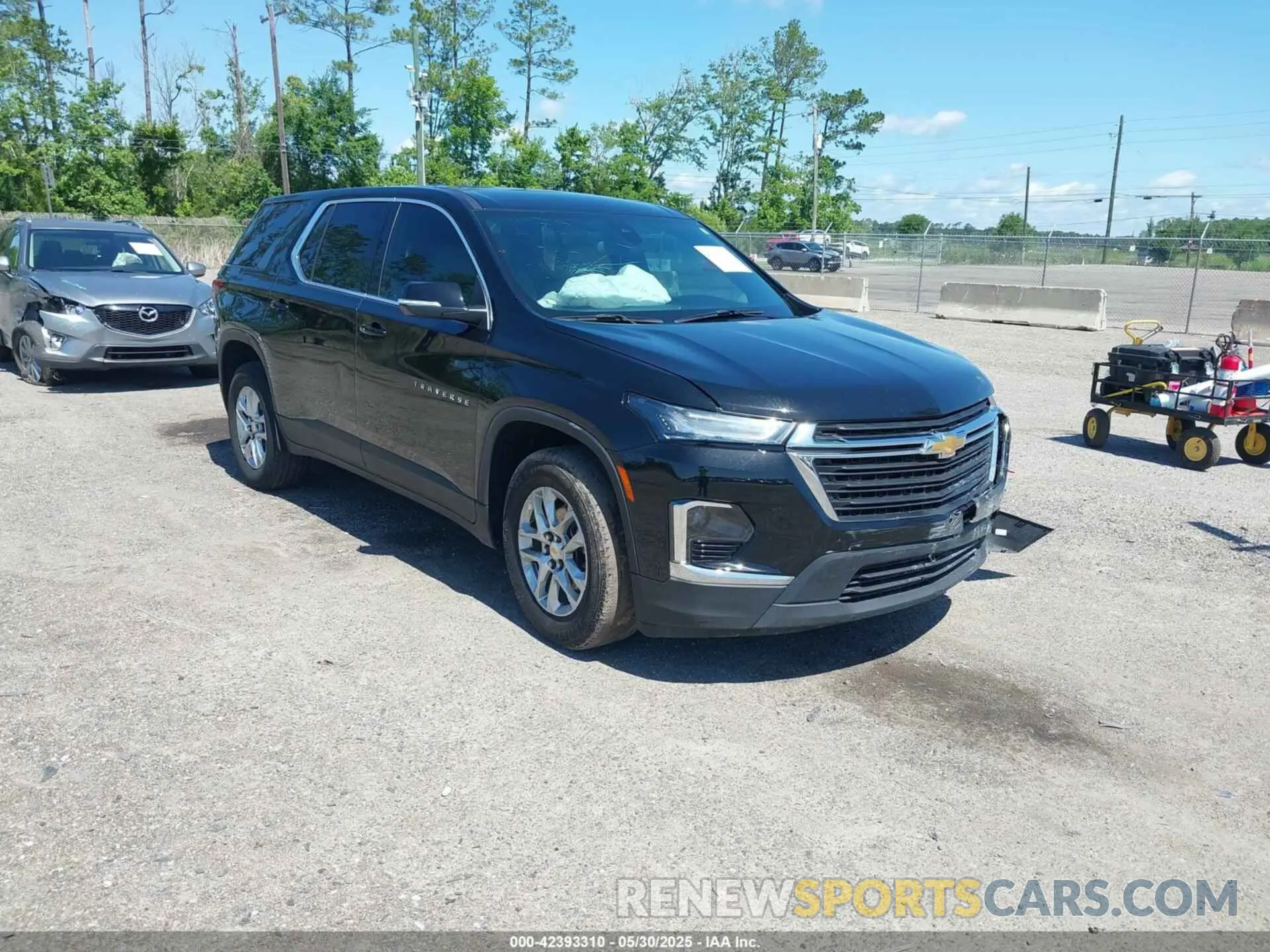 1 Photograph of a damaged car 1GNERFKWXPJ320101 CHEVROLET TRAVERSE 2023