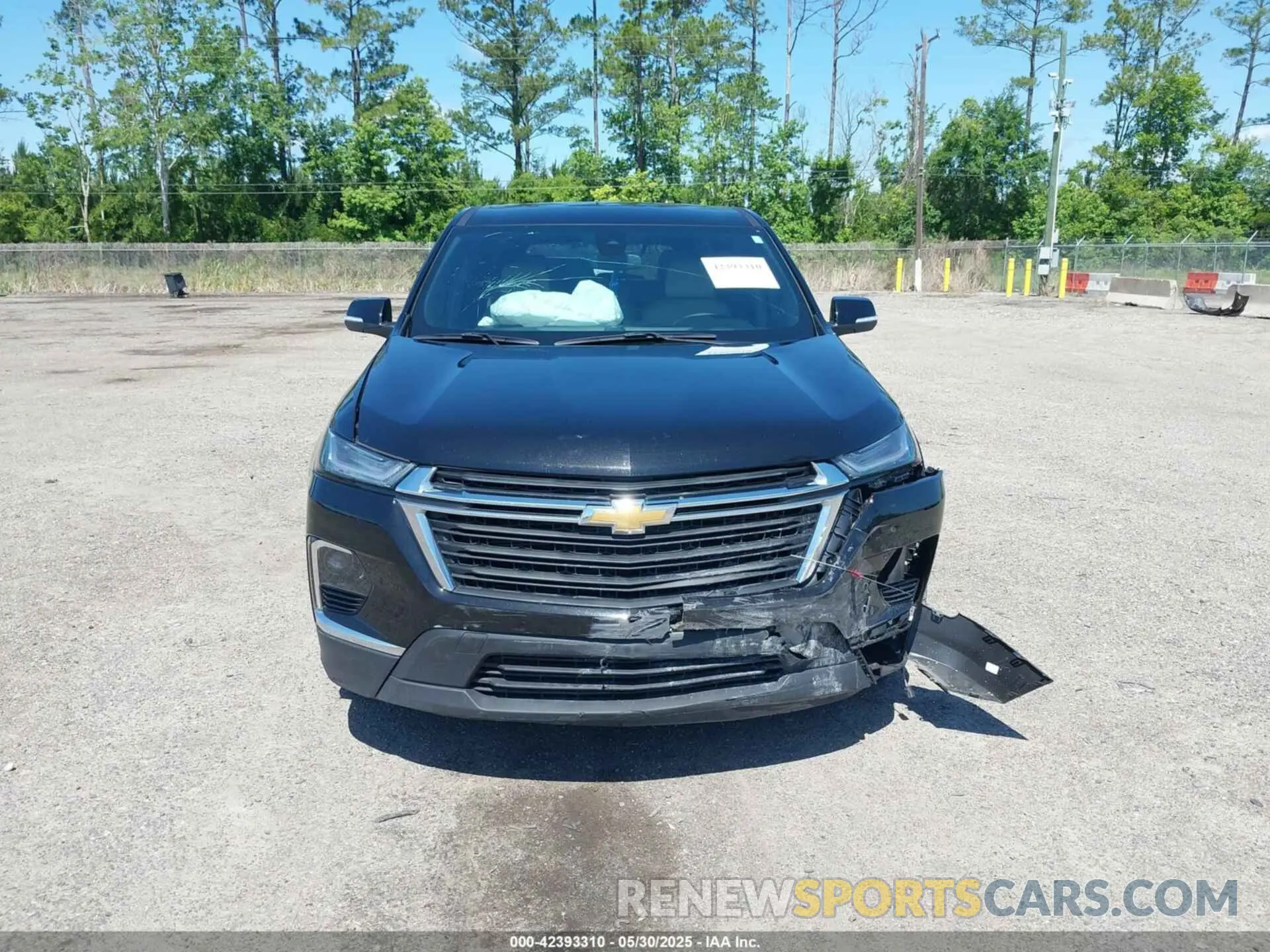 12 Photograph of a damaged car 1GNERFKWXPJ320101 CHEVROLET TRAVERSE 2023