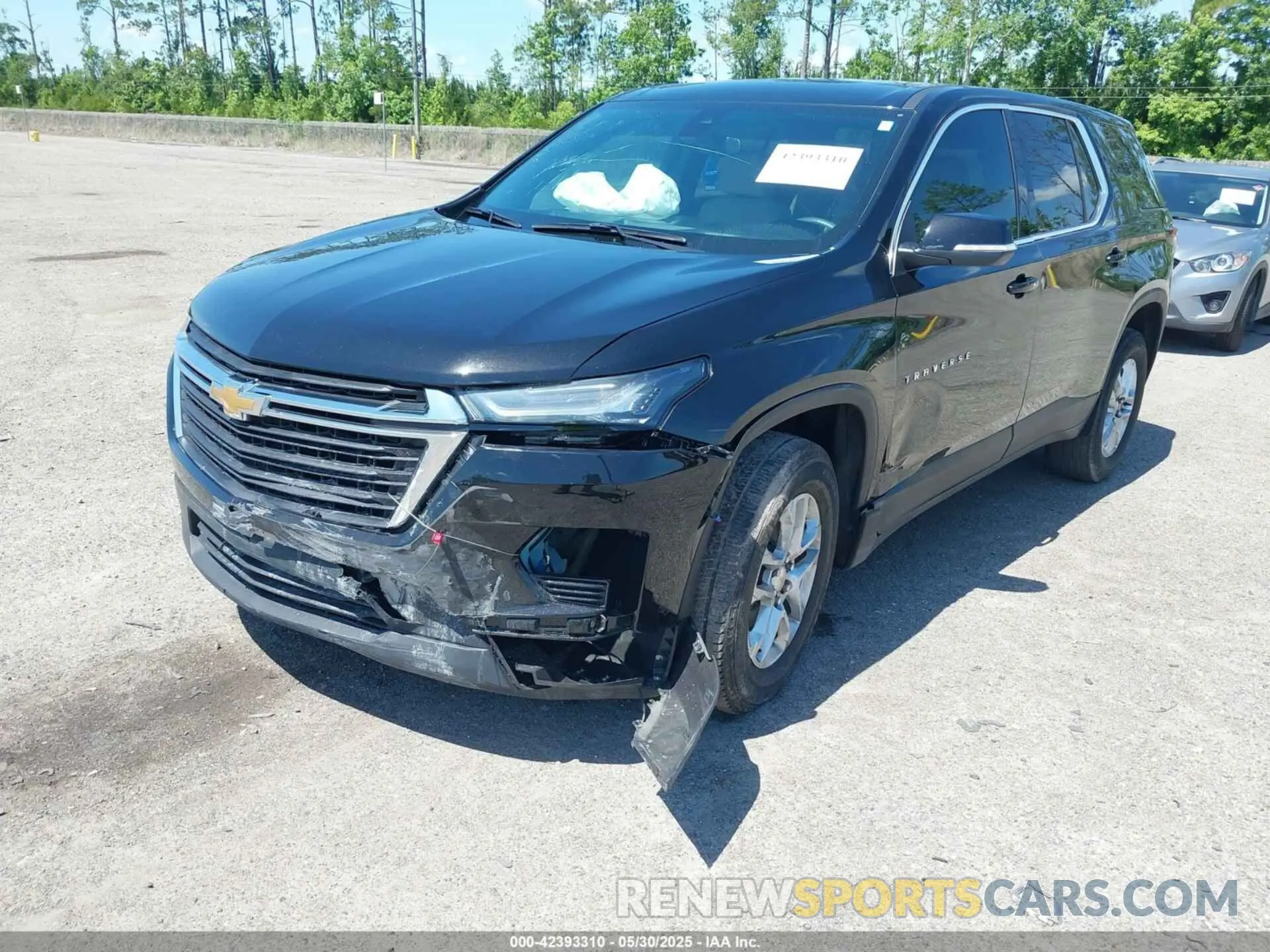 6 Photograph of a damaged car 1GNERFKWXPJ320101 CHEVROLET TRAVERSE 2023