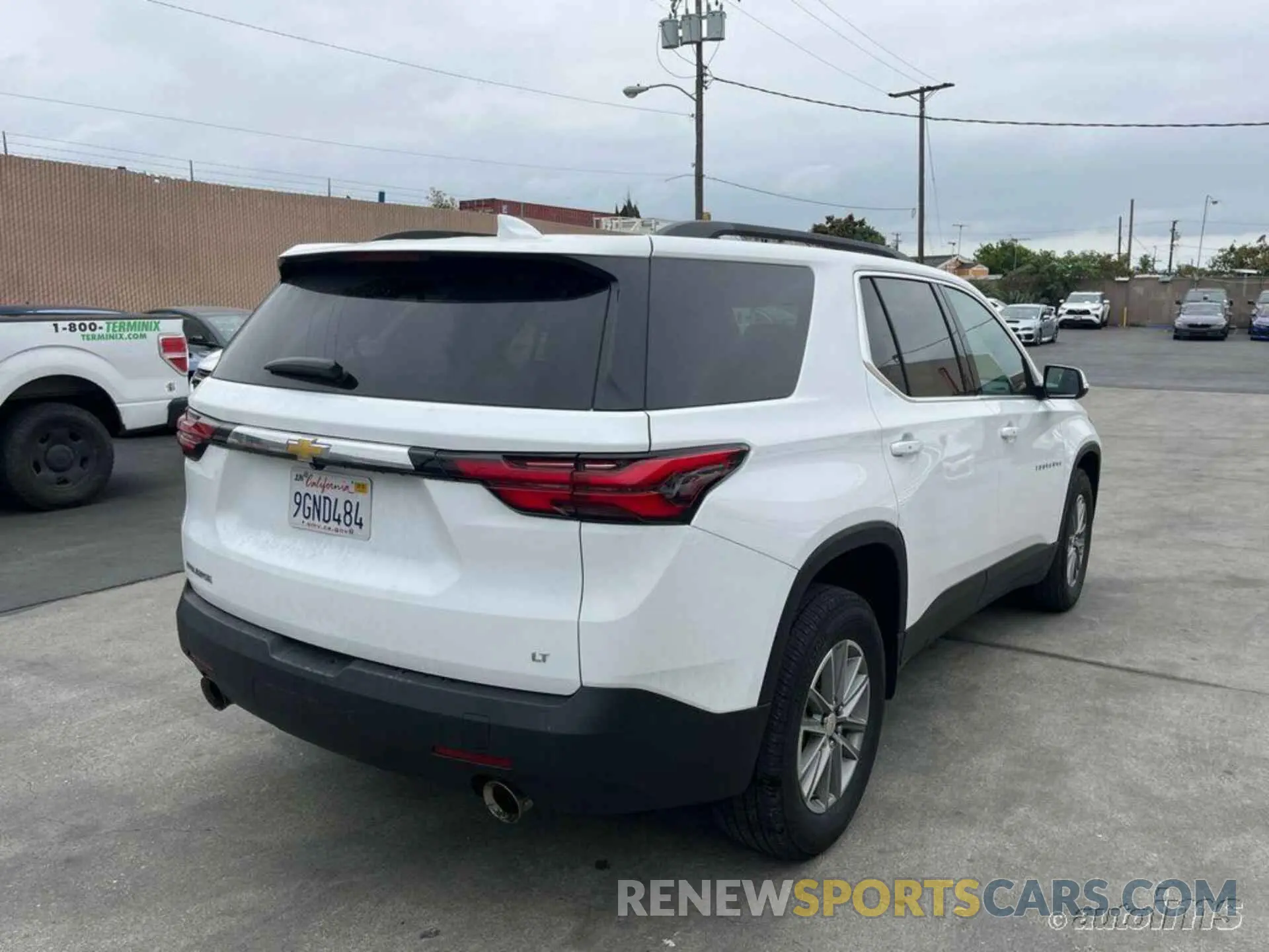 7 Photograph of a damaged car 1GNERGKW1PJ255404 CHEVROLET TRAVERSE 2023