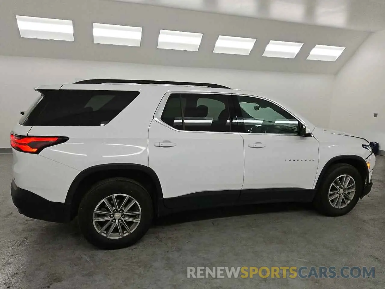 3 Photograph of a damaged car 1GNERGKW2PJ135658 CHEVROLET TRAVERSE 2023