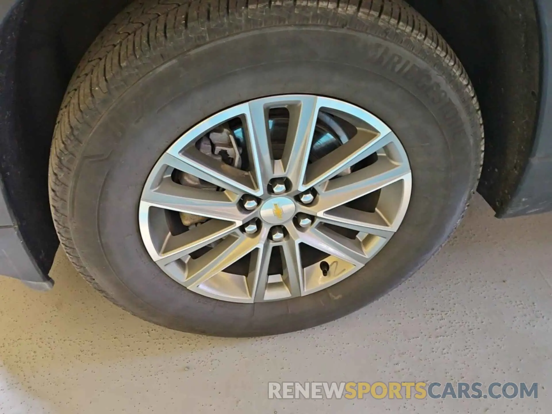 1 Photograph of a damaged car 1GNERGKW2PJ164268 CHEVROLET TRAVERSE 2023