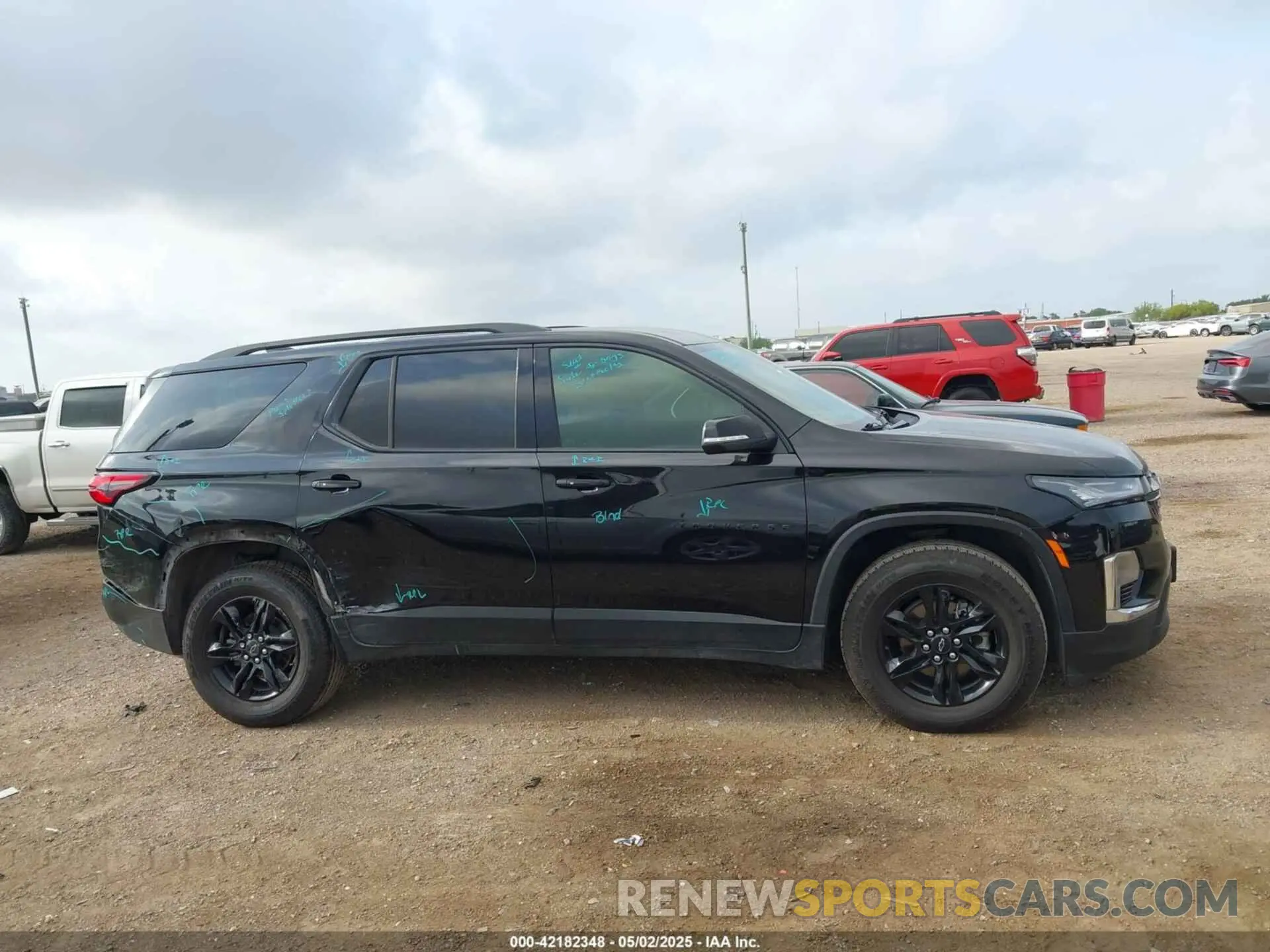 13 Photograph of a damaged car 1GNERGKW2PJ212562 CHEVROLET TRAVERSE 2023