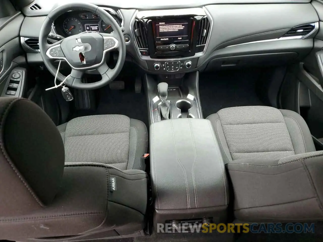 8 Photograph of a damaged car 1GNERGKW2PJ315934 CHEVROLET TRAVERSE 2023