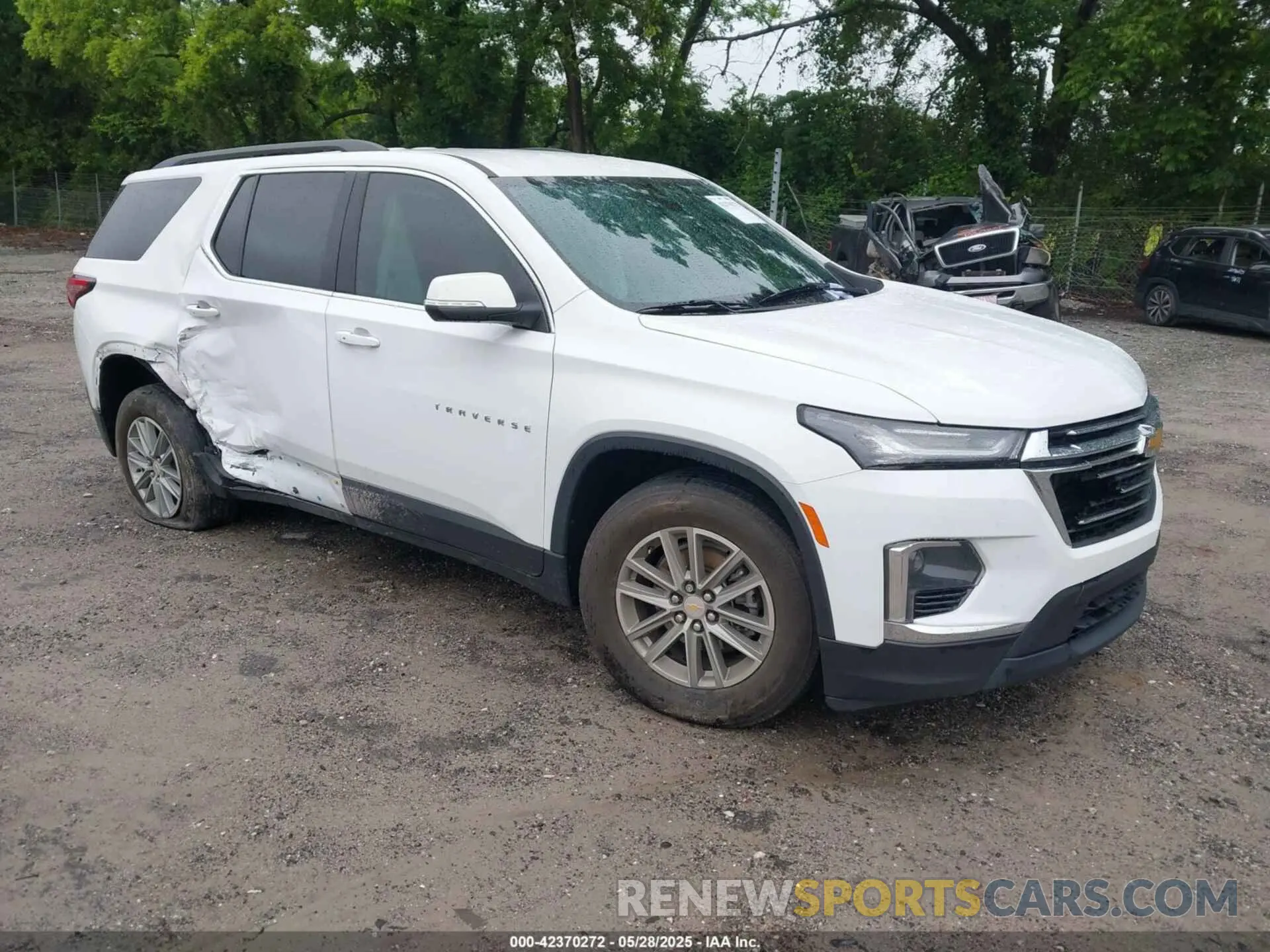 1 Photograph of a damaged car 1GNERGKW2PJ325718 CHEVROLET TRAVERSE 2023