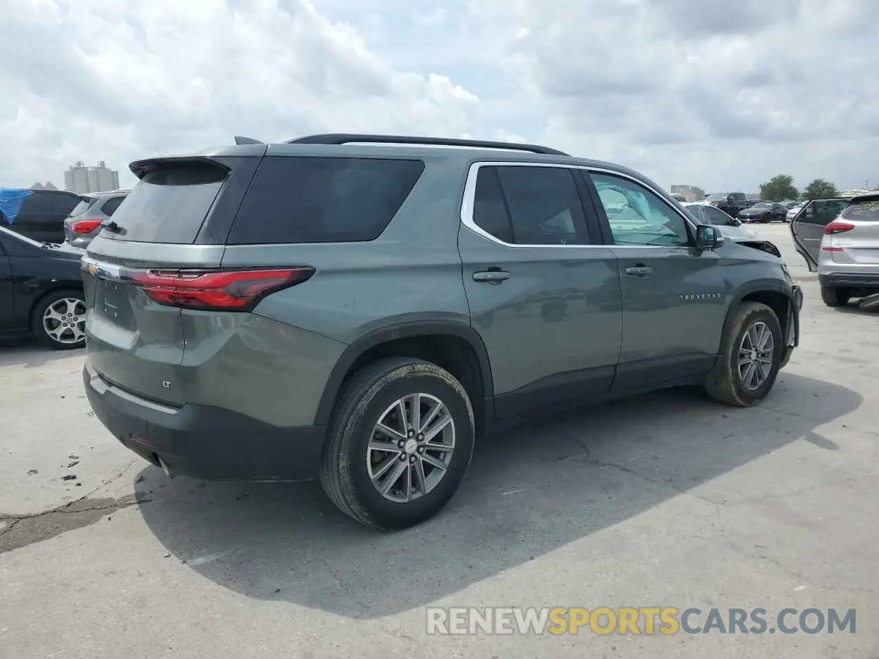 3 Photograph of a damaged car 1GNERGKW3PJ108498 CHEVROLET TRAVERSE 2023