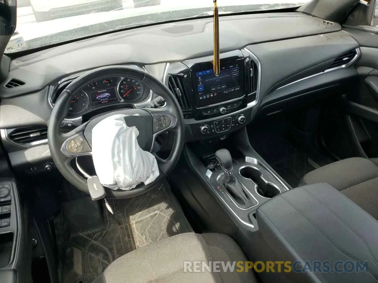 8 Photograph of a damaged car 1GNERGKW3PJ108498 CHEVROLET TRAVERSE 2023