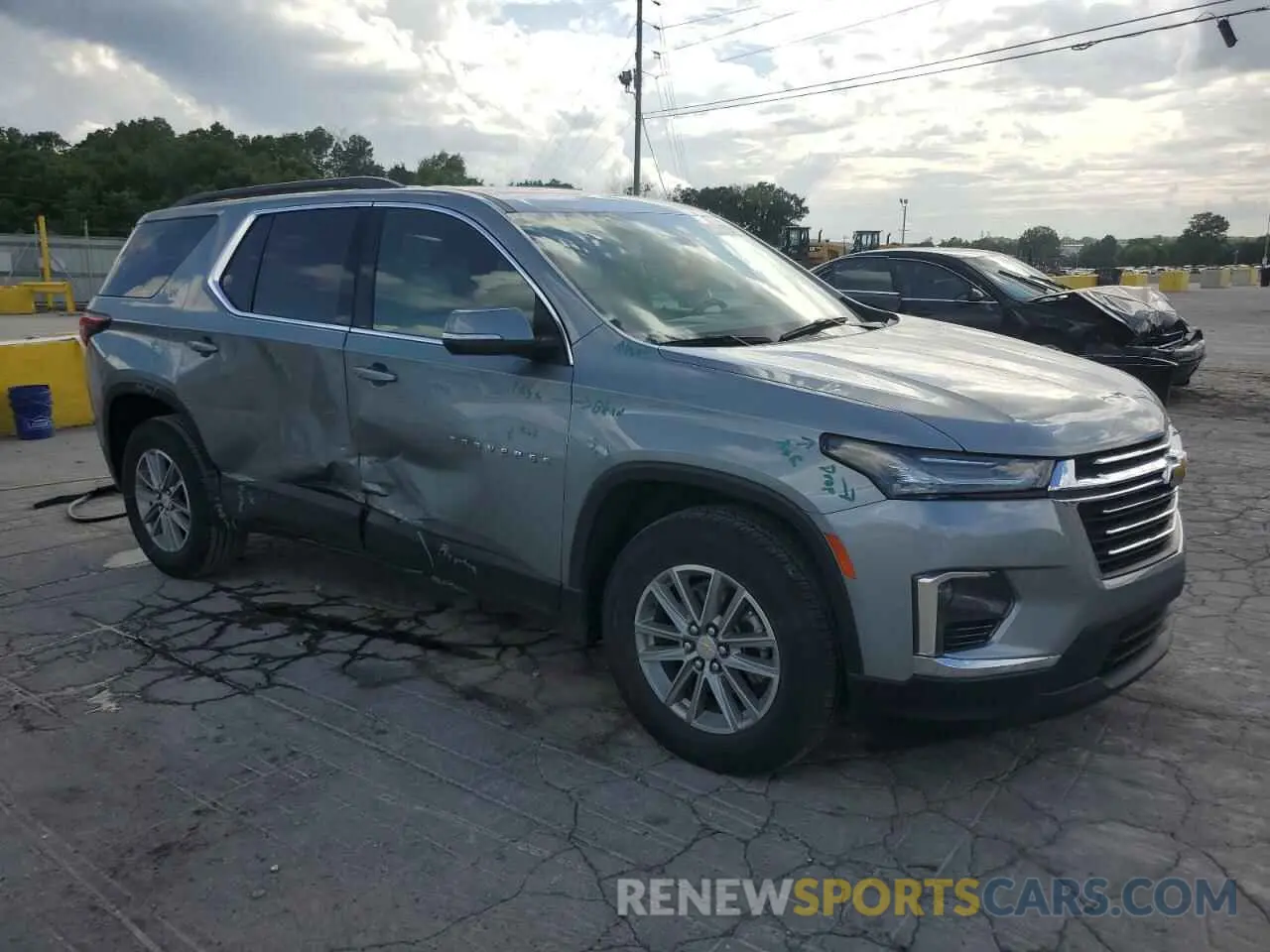 4 Photograph of a damaged car 1GNERGKW3PJ298822 CHEVROLET TRAVERSE 2023