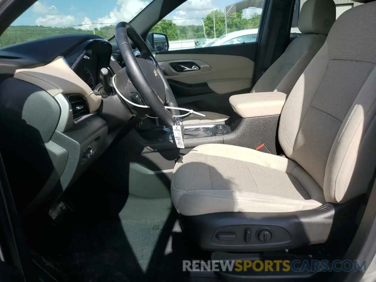 7 Photograph of a damaged car 1GNERGKW3PJ298822 CHEVROLET TRAVERSE 2023