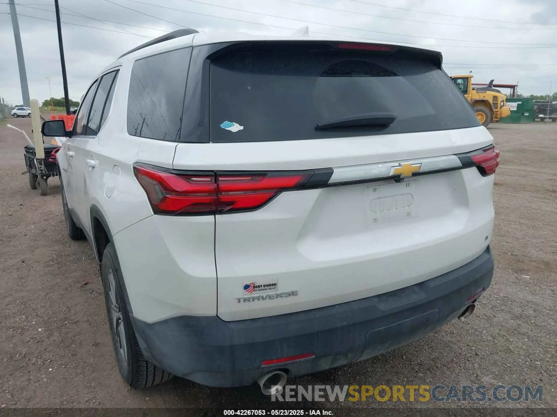 3 Photograph of a damaged car 1GNERGKW3PJ307535 CHEVROLET TRAVERSE 2023