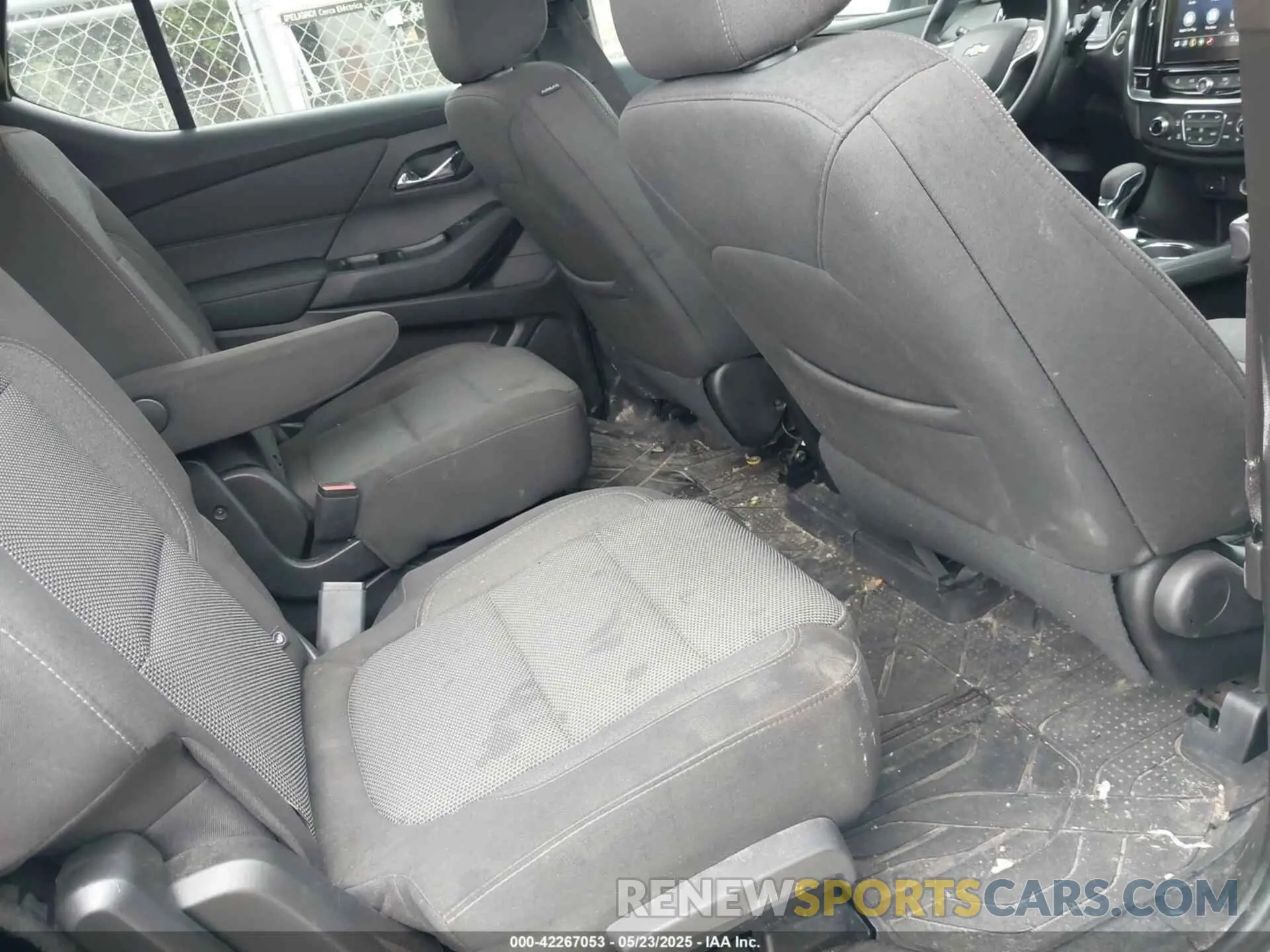 8 Photograph of a damaged car 1GNERGKW3PJ307535 CHEVROLET TRAVERSE 2023