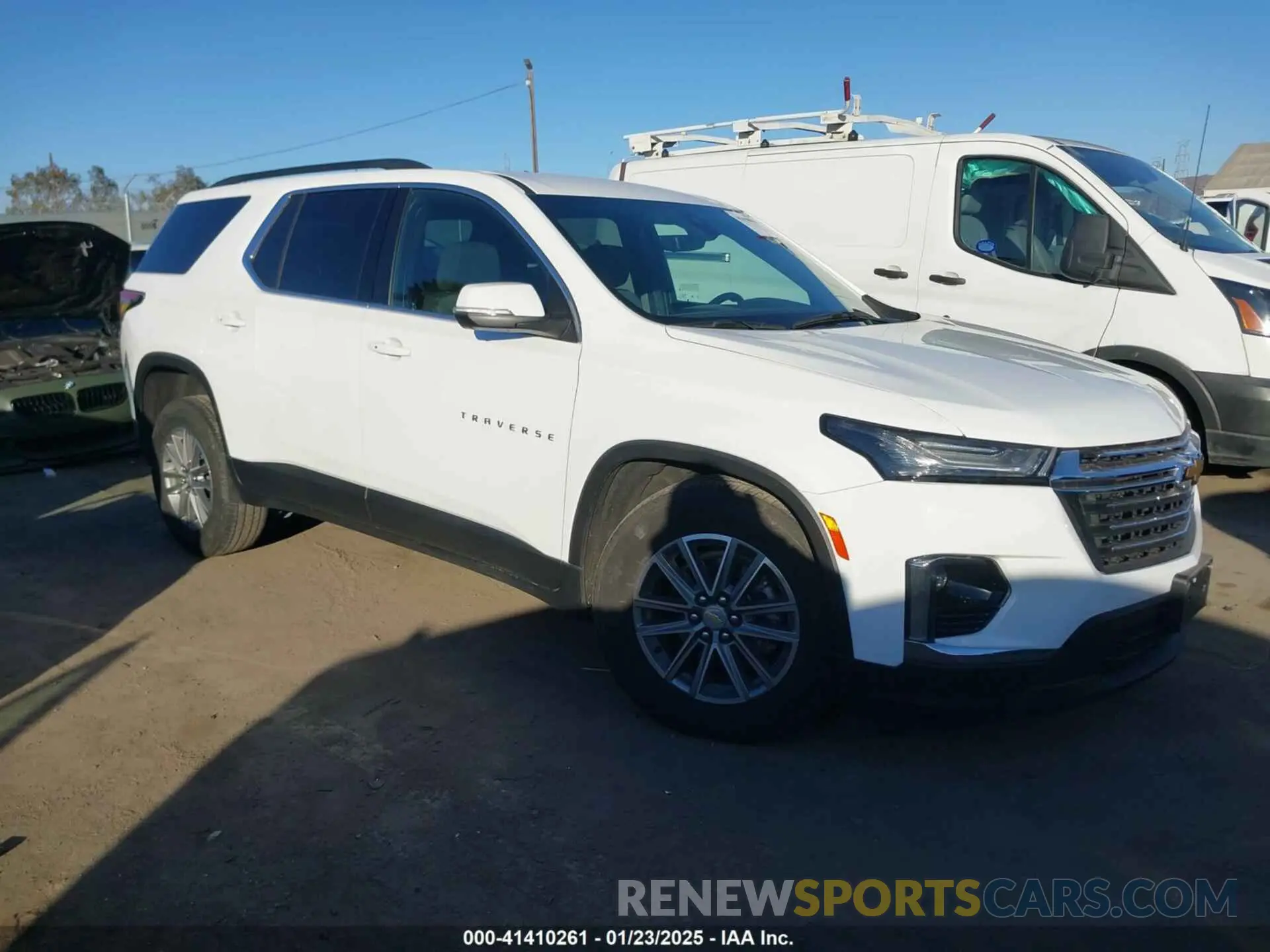 1 Photograph of a damaged car 1GNERGKW4PJ235325 CHEVROLET TRAVERSE 2023