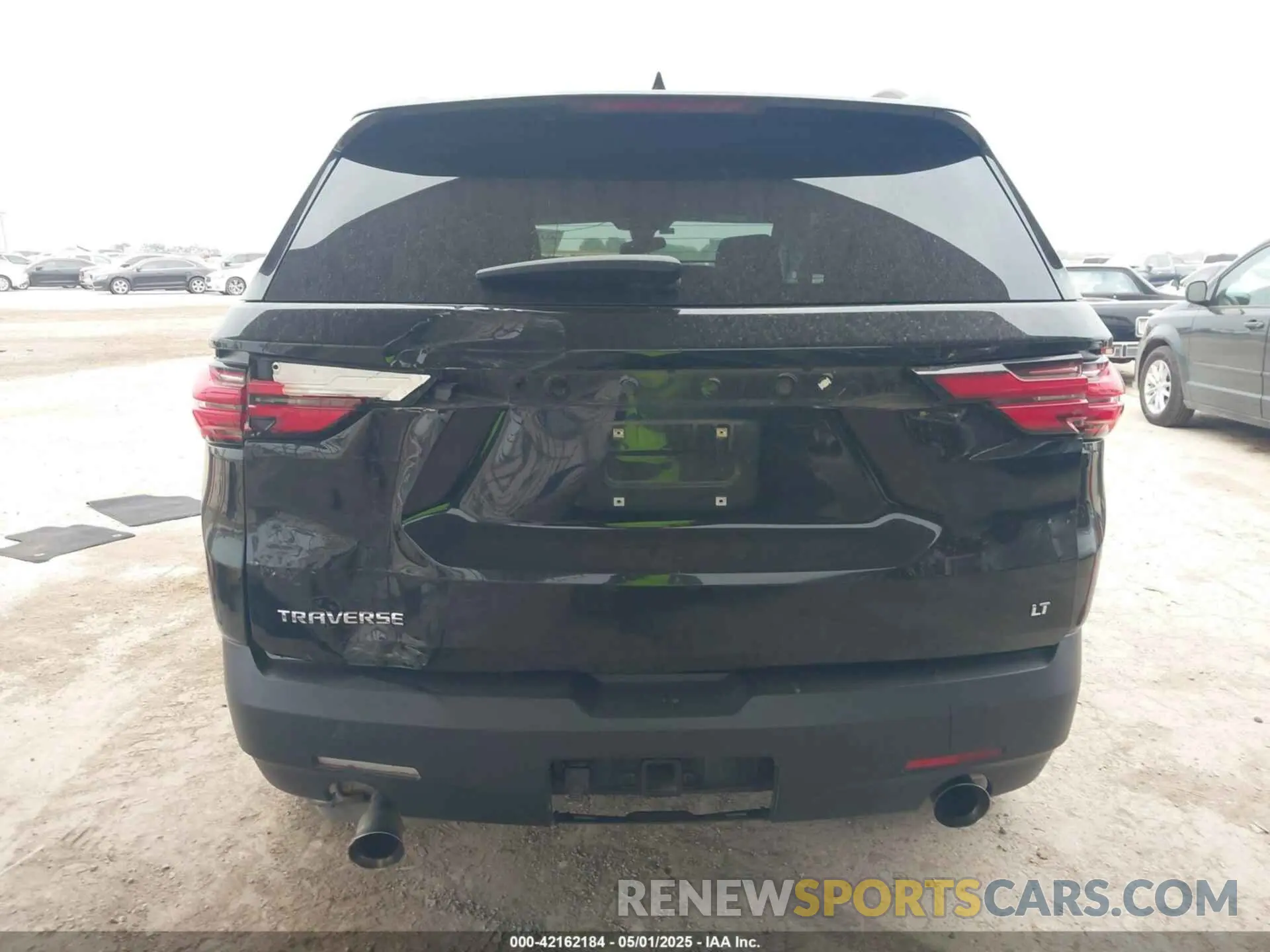 17 Photograph of a damaged car 1GNERGKW4PJ303672 CHEVROLET TRAVERSE 2023