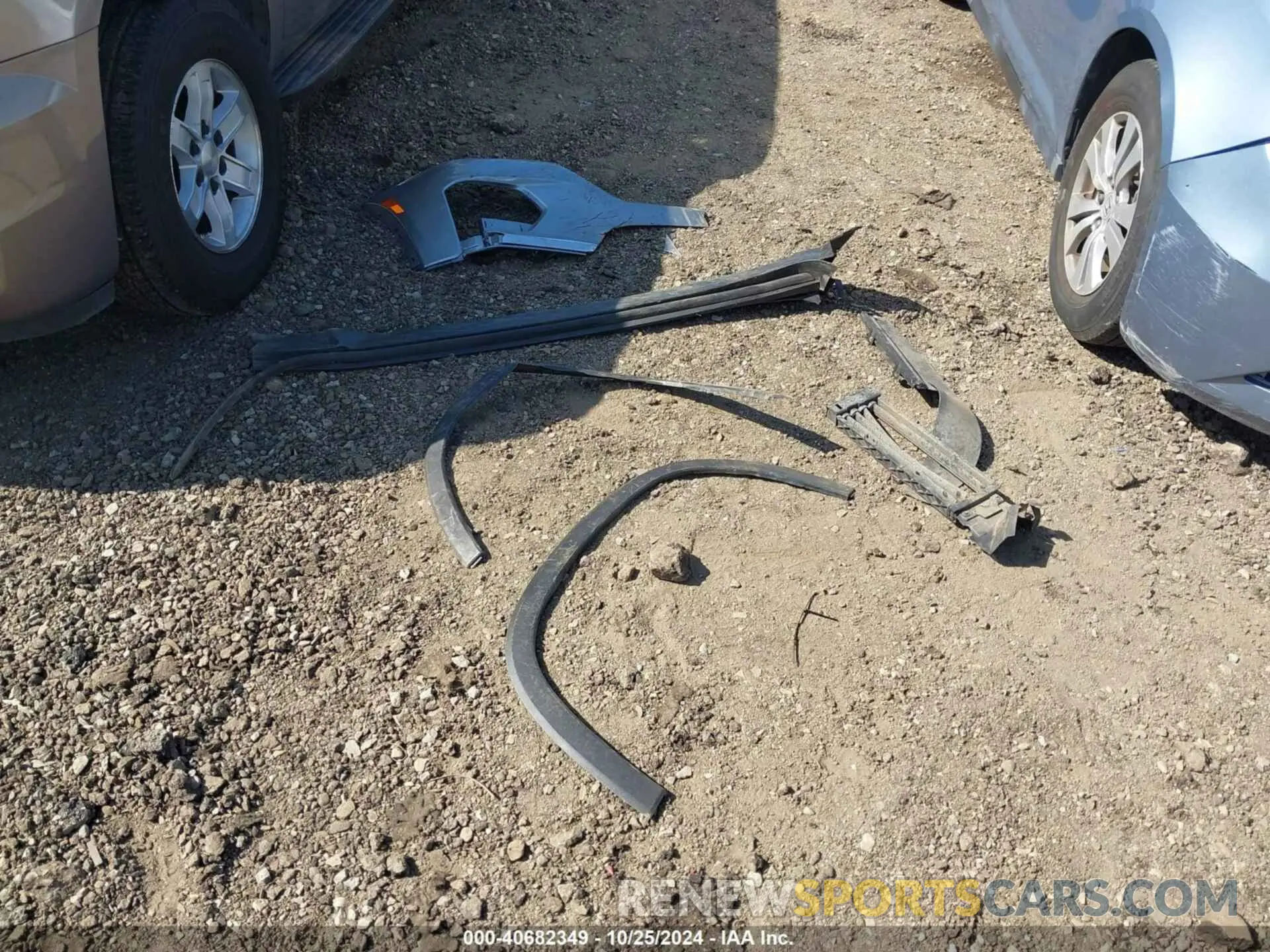 11 Photograph of a damaged car 1GNERGKW5PJ124931 CHEVROLET TRAVERSE 2023