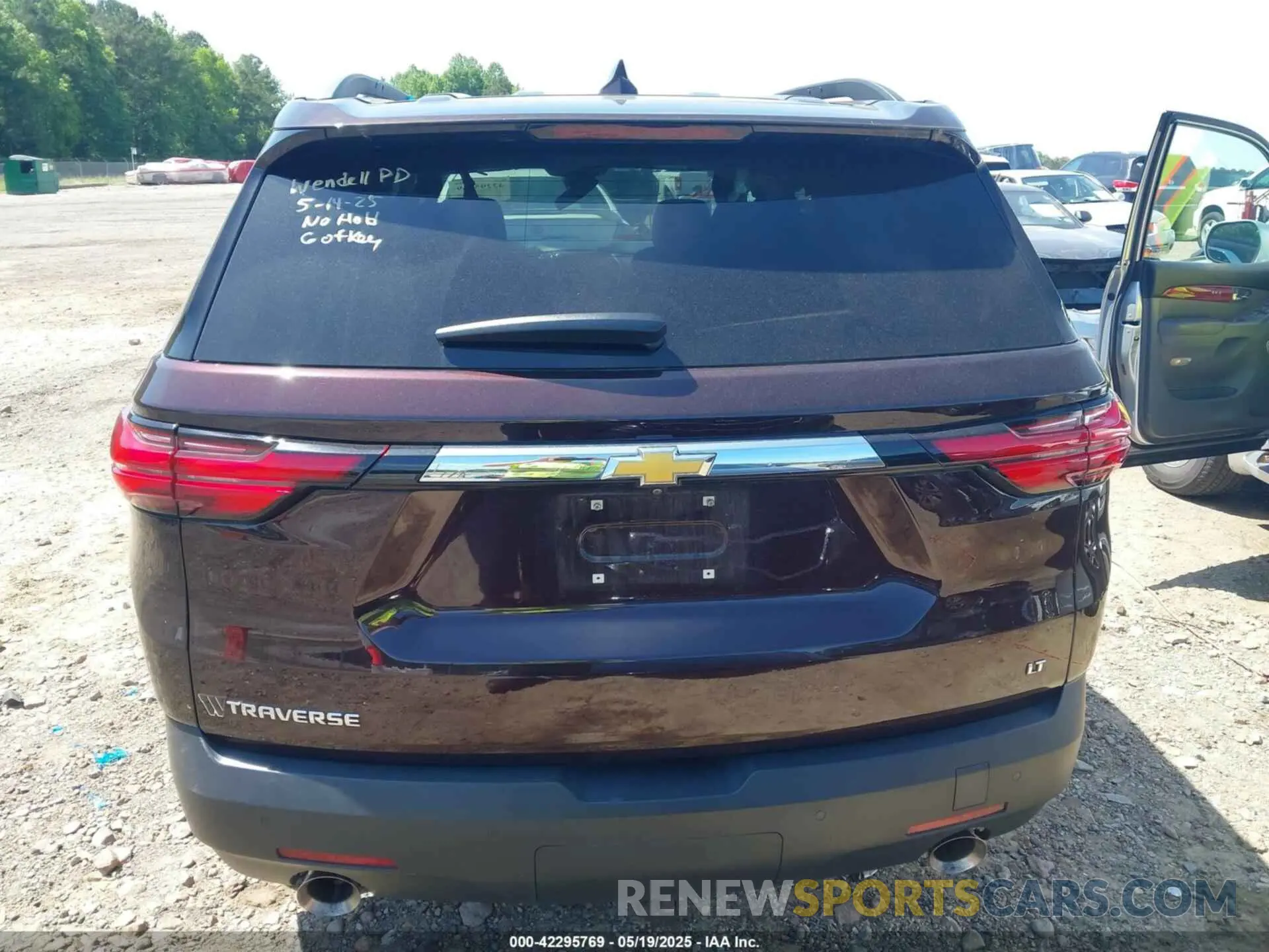 16 Photograph of a damaged car 1GNERGKW5PJ146637 CHEVROLET TRAVERSE 2023