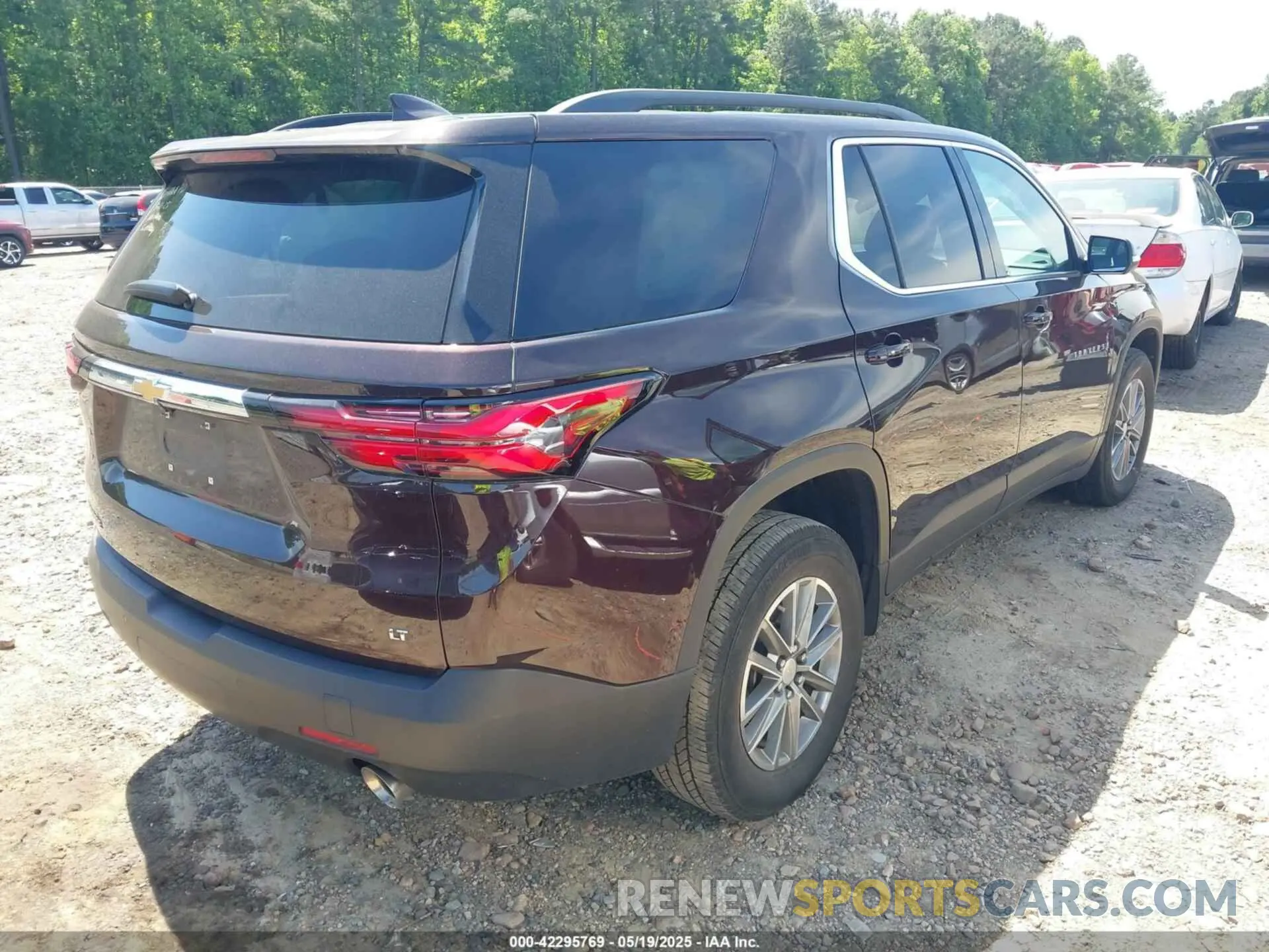 4 Photograph of a damaged car 1GNERGKW5PJ146637 CHEVROLET TRAVERSE 2023