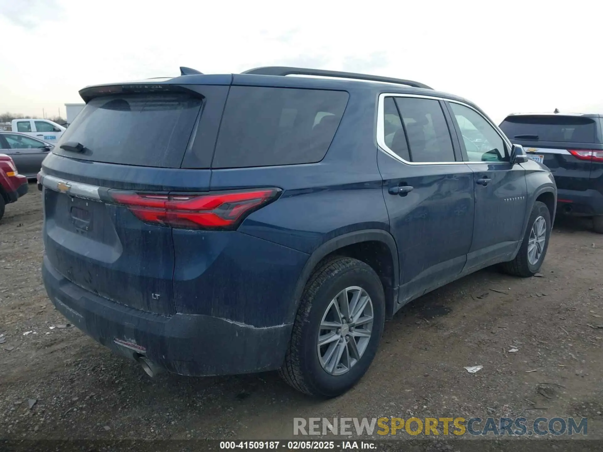 4 Photograph of a damaged car 1GNERGKW5PJ286607 CHEVROLET TRAVERSE 2023