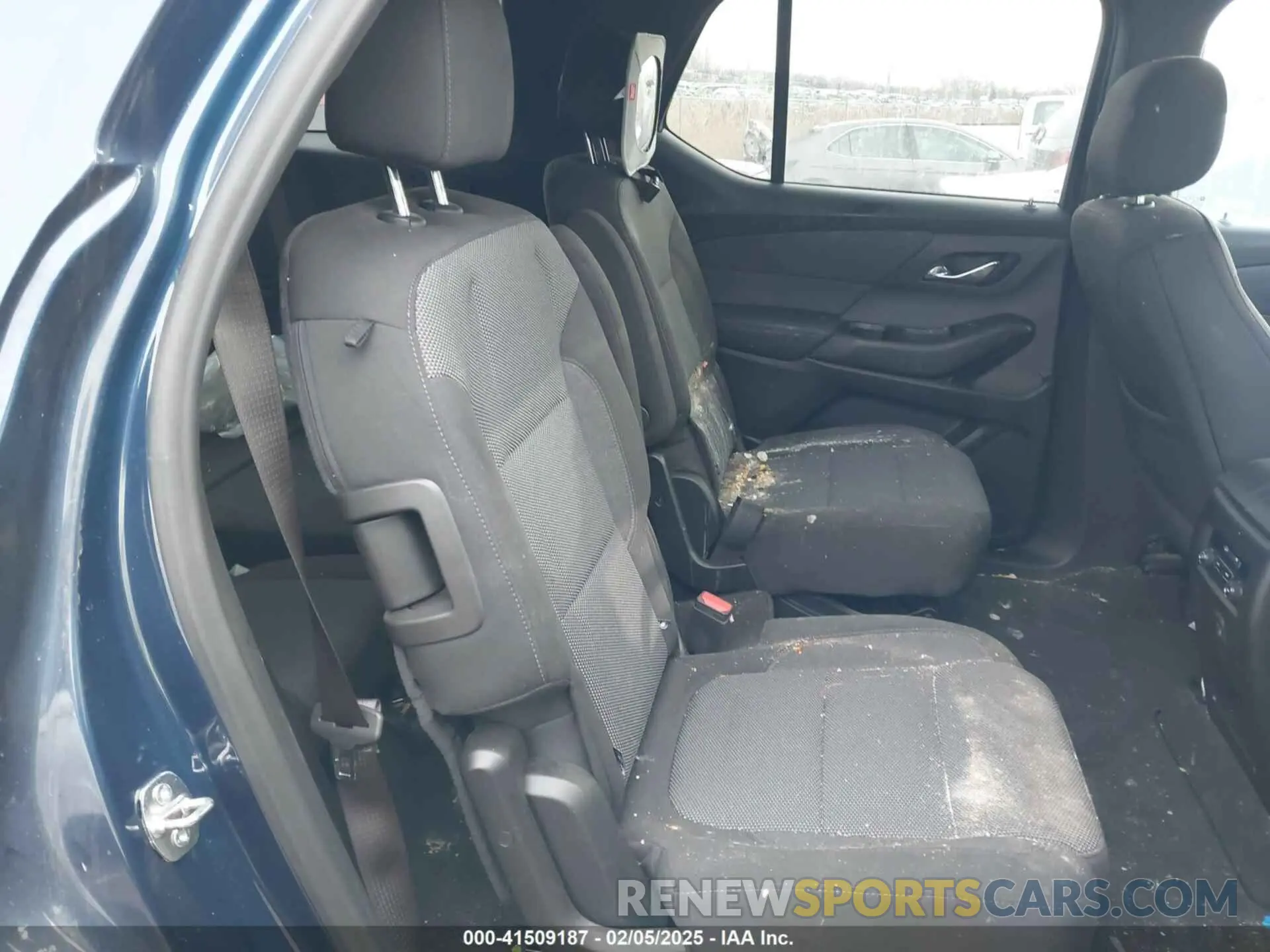 8 Photograph of a damaged car 1GNERGKW5PJ286607 CHEVROLET TRAVERSE 2023