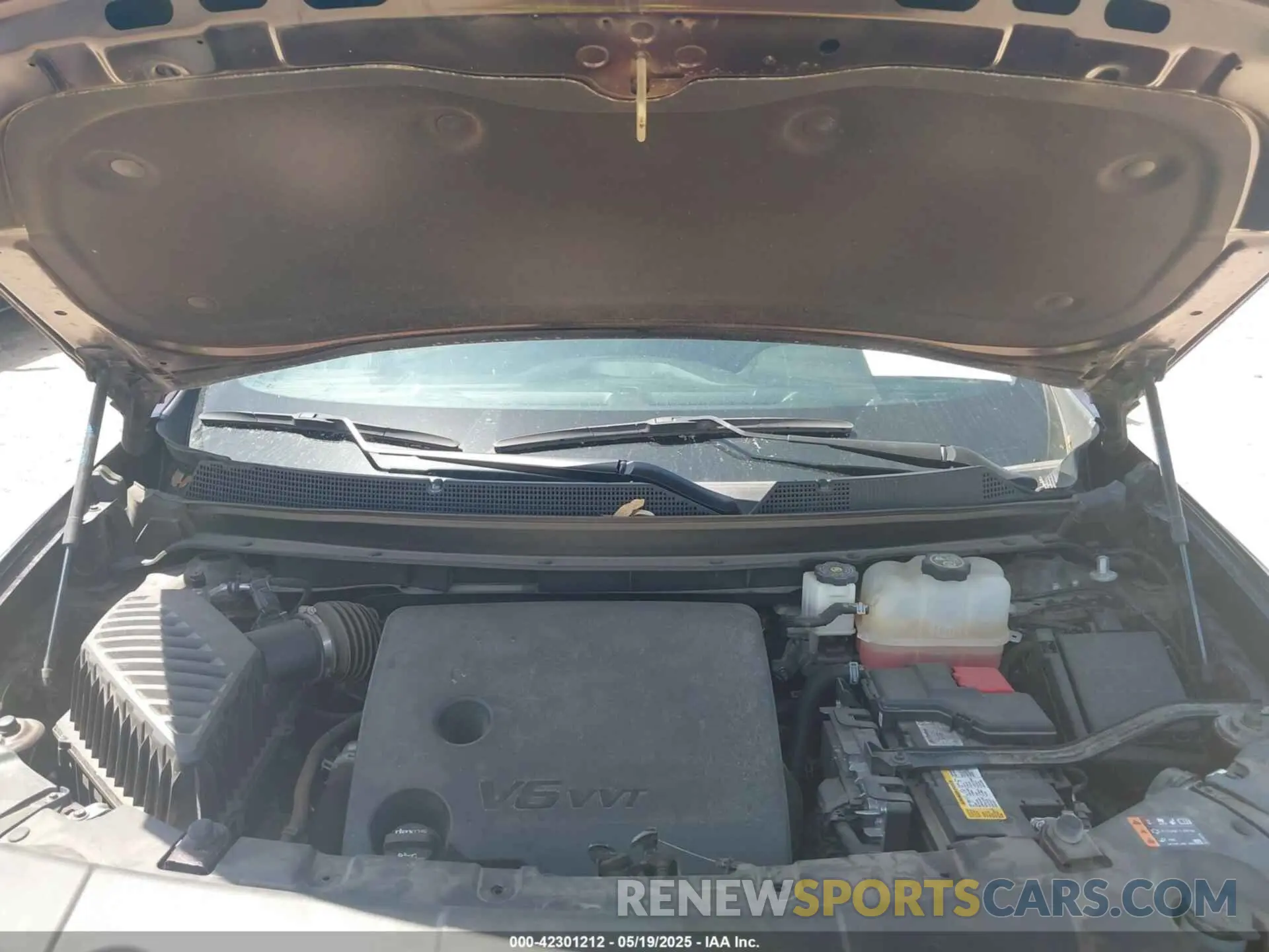 10 Photograph of a damaged car 1GNERGKW5PJ296957 CHEVROLET TRAVERSE 2023