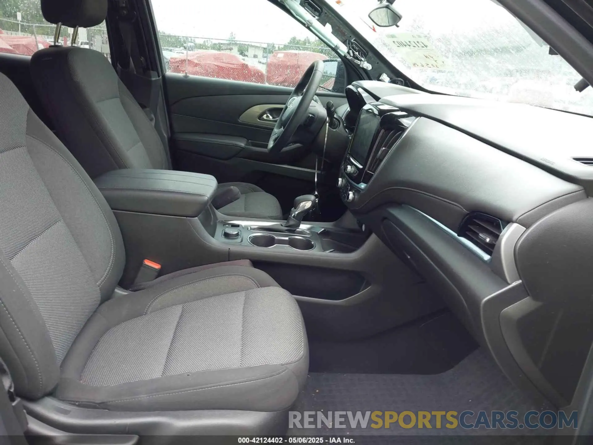 5 Photograph of a damaged car 1GNERGKW6PJ286163 CHEVROLET TRAVERSE 2023